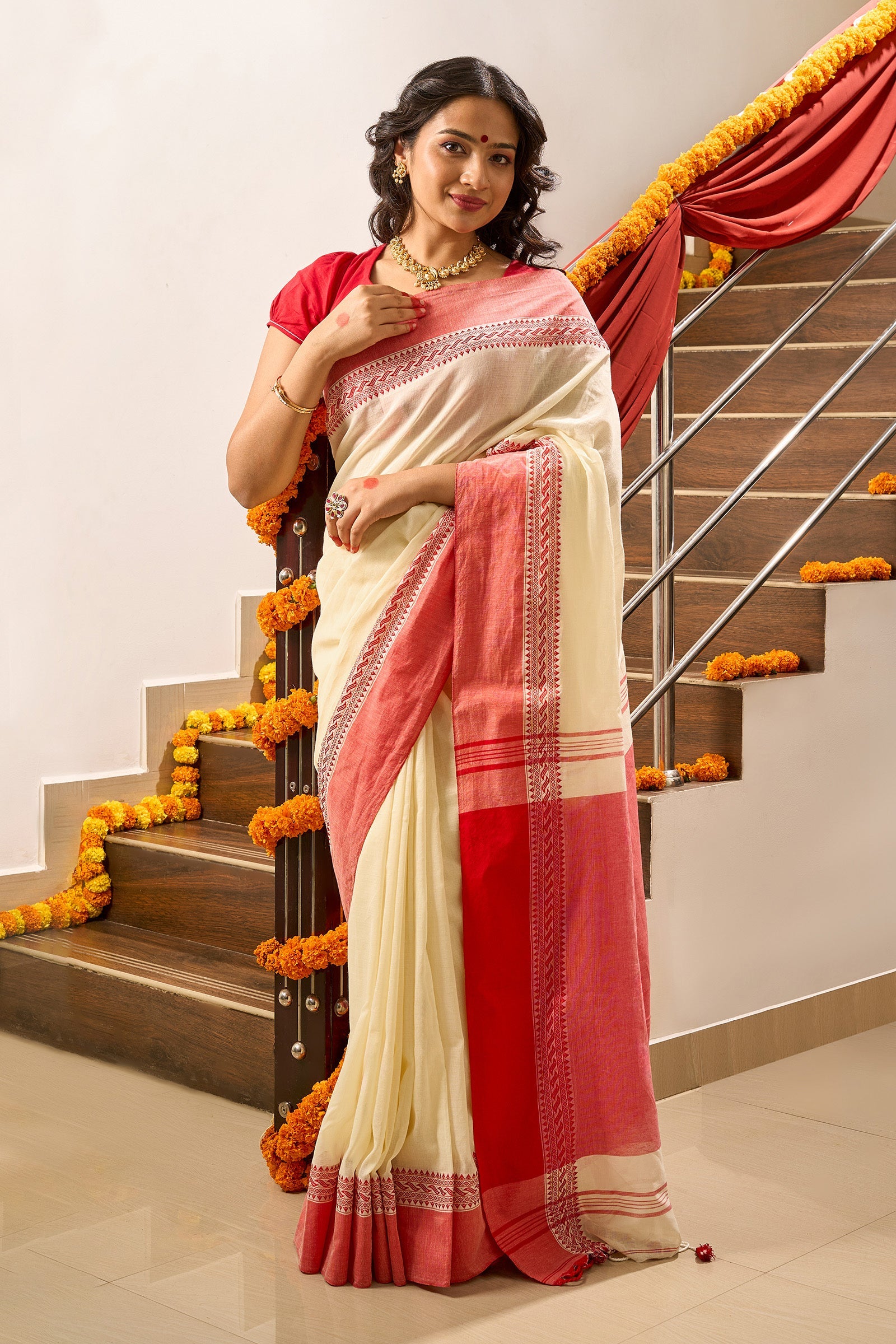 Teejh Mahishmardini  OffWhite & Red Cotton Saree