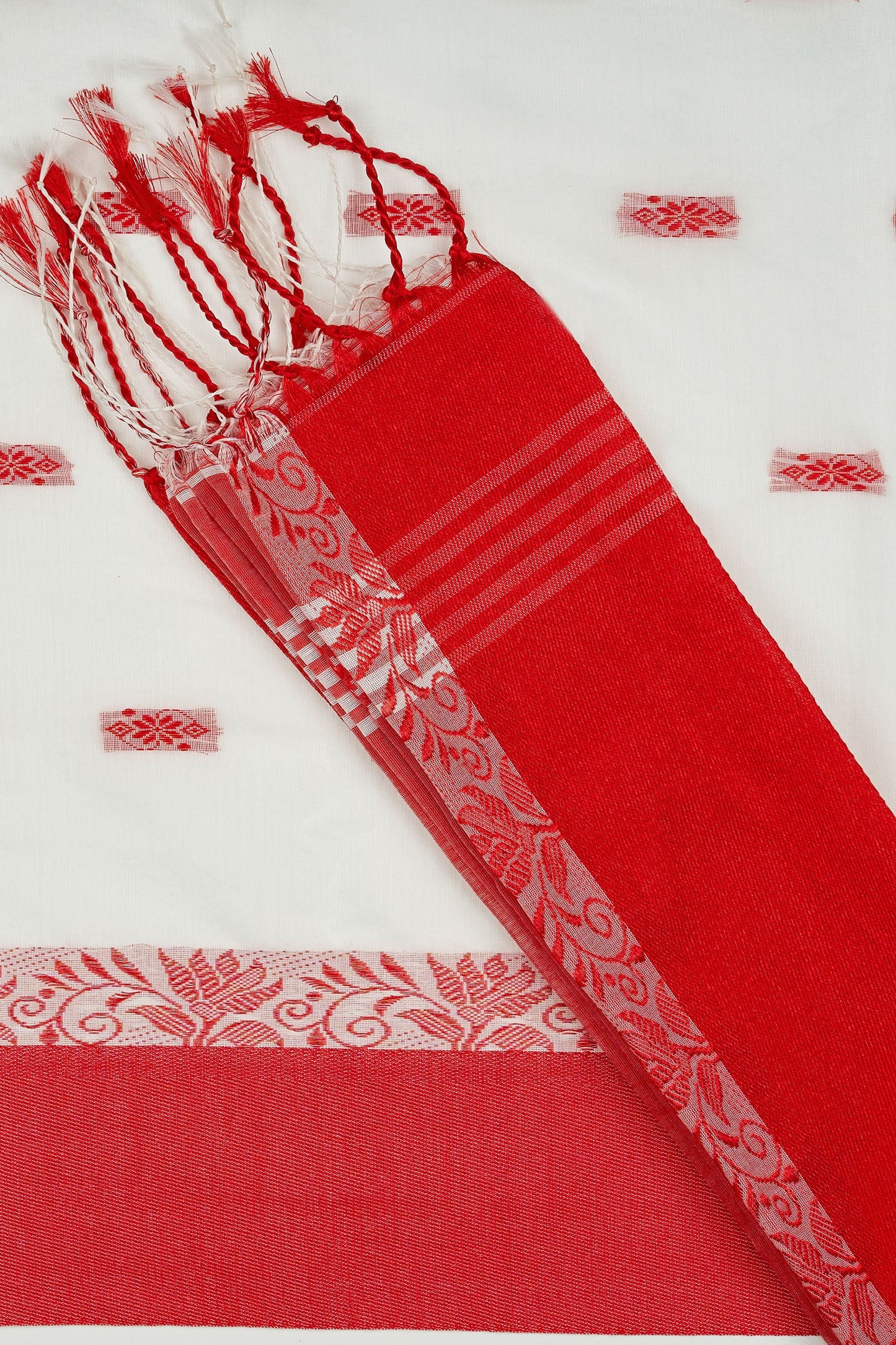 Teejh Mahishmardini  White & Red Cotton Saree