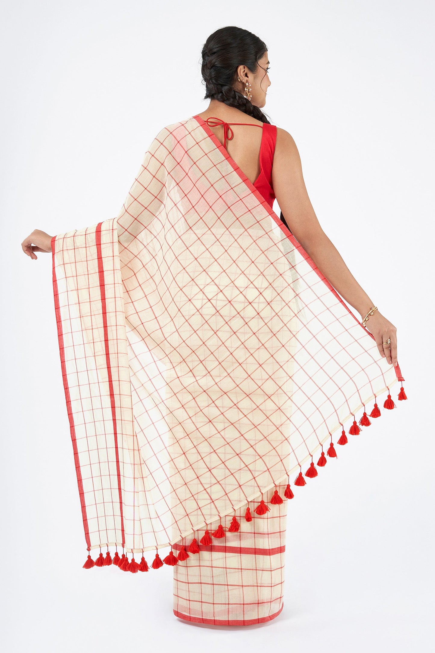 Teejh Agomoni OffWhite & Red Cotton Saree