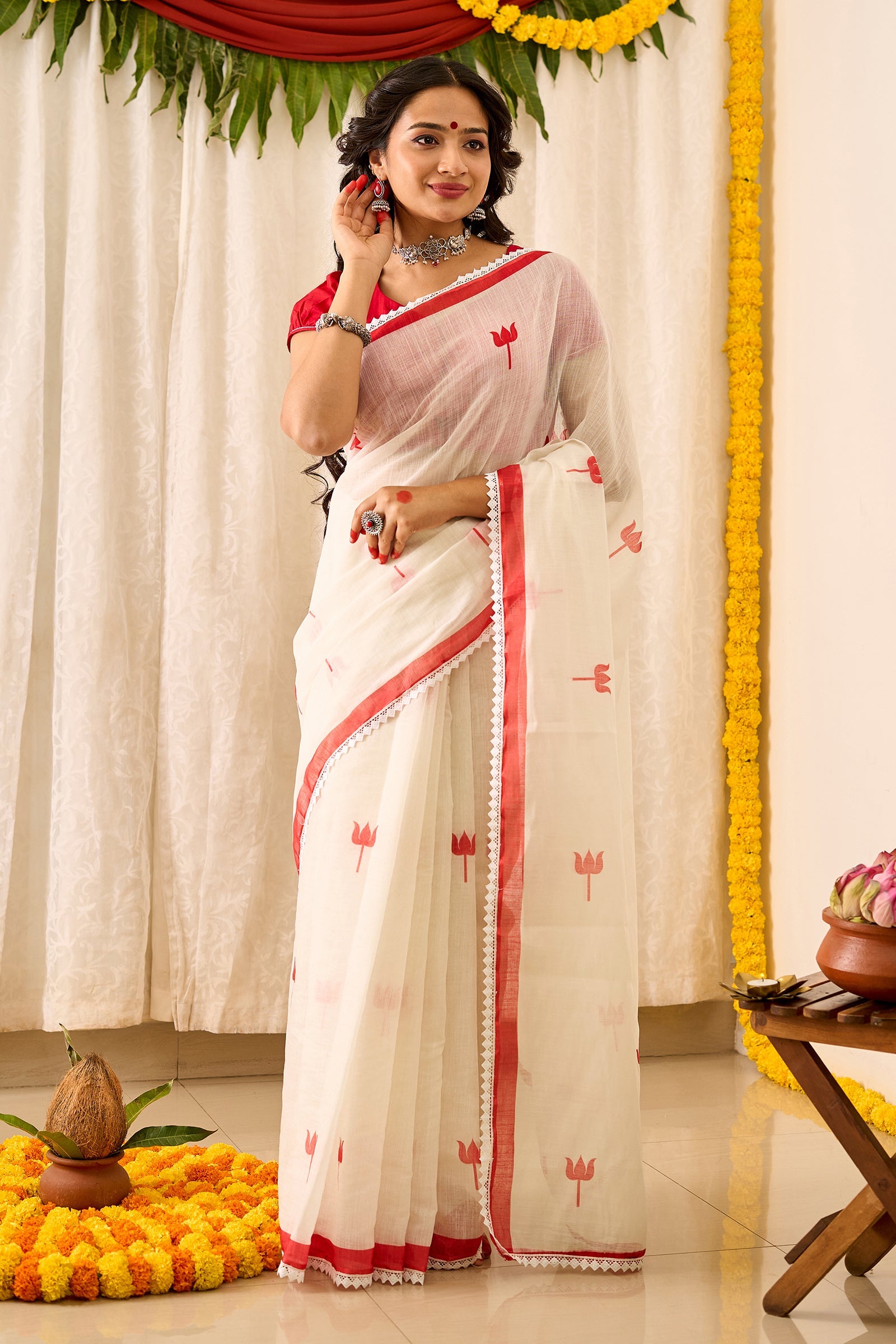 Teejh Navadurga OffWhite & Red Linen Saree
