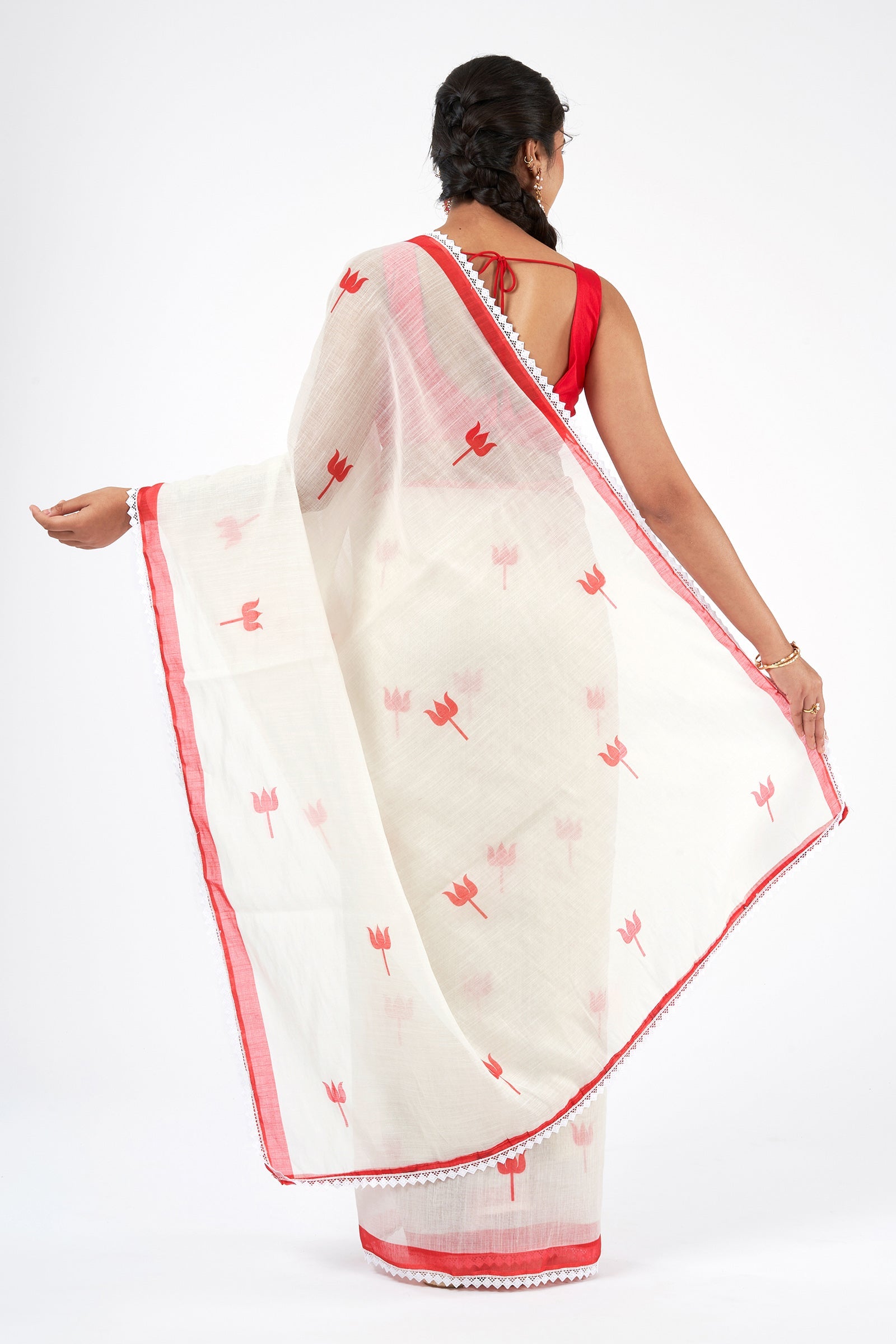 Teejh Navadurga OffWhite & Red Linen Saree