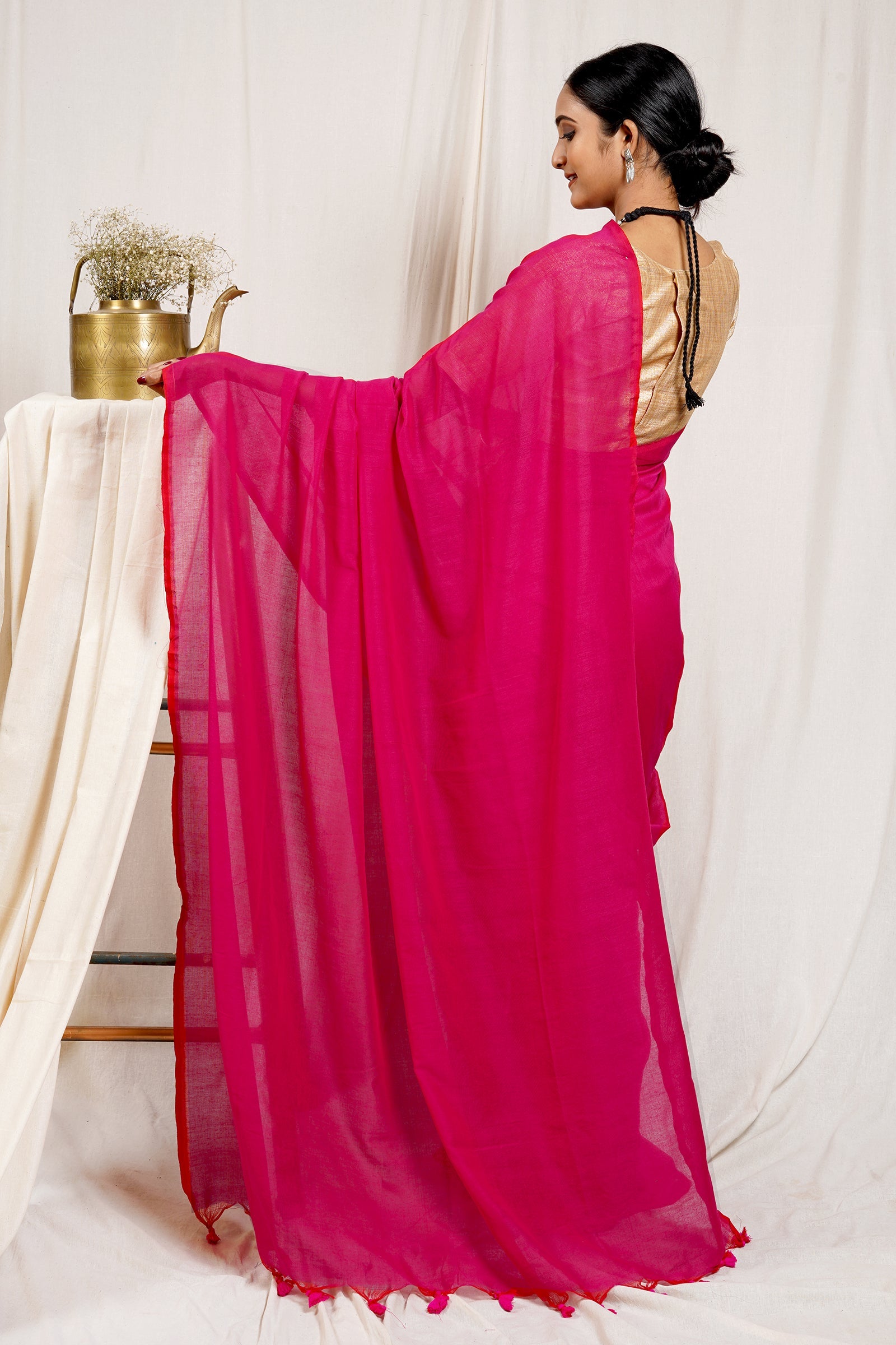 Teejh Taffy Mulmul Pink Cotton Saree