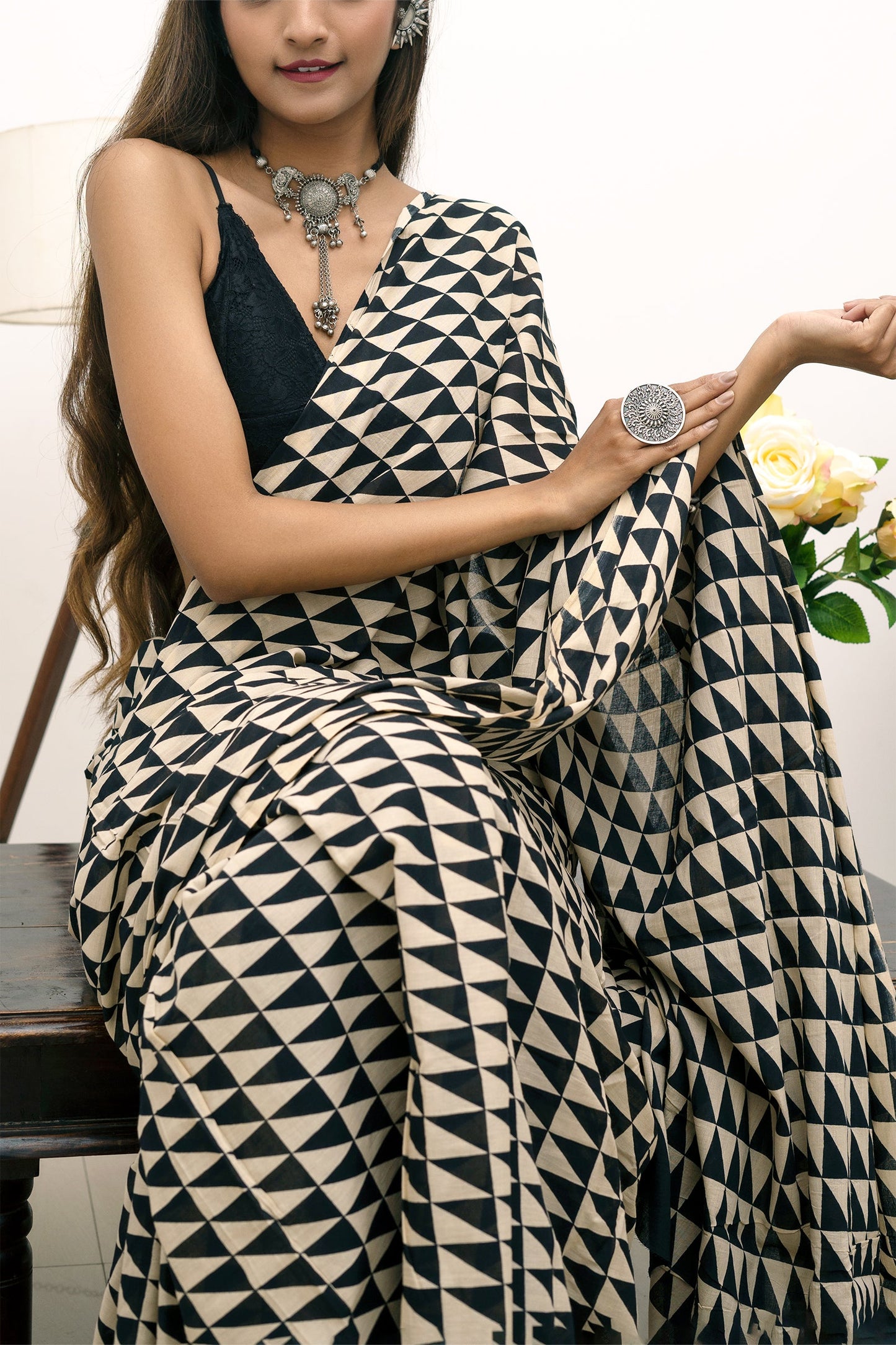 Teejh Ruhani Black and Beige Cotton Saree With Blouse Piece