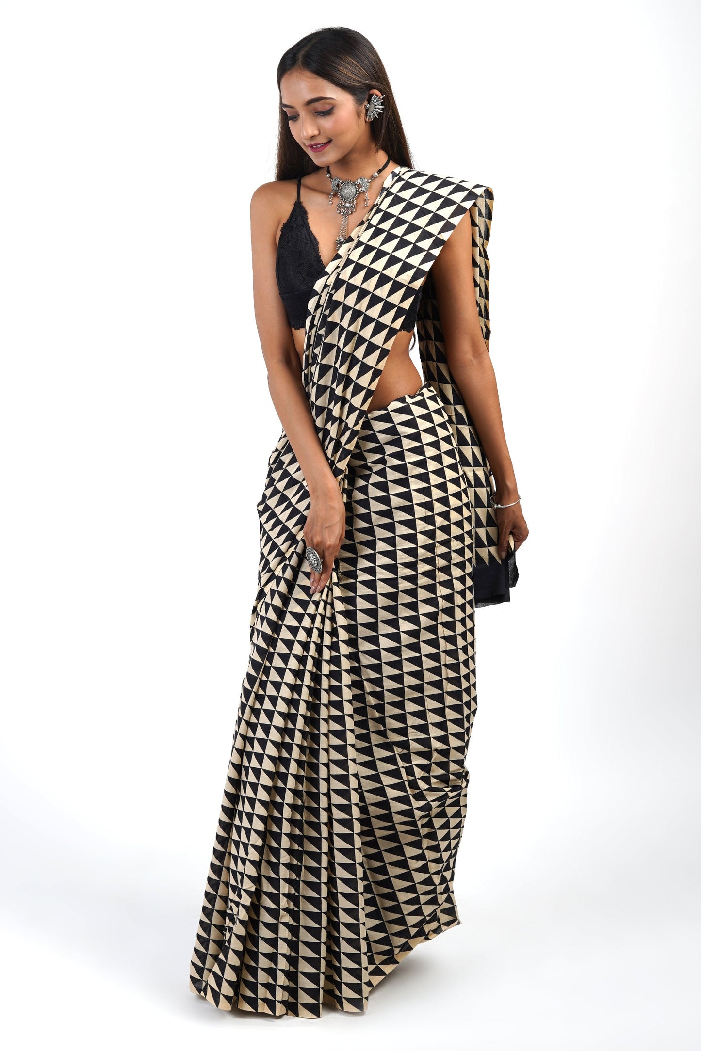 Teejh Ruhani Black and Beige Cotton Saree With Blouse Piece