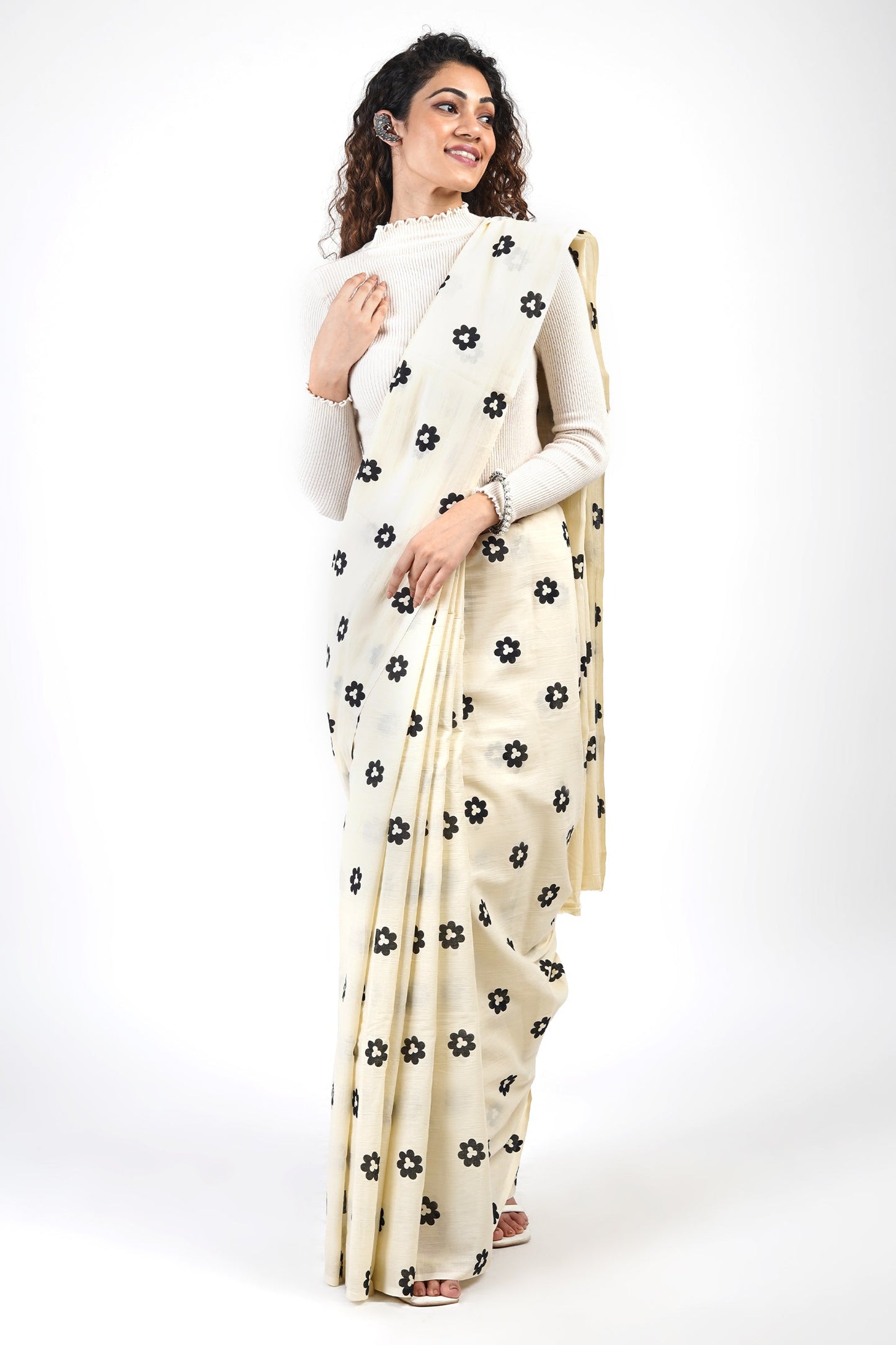 Teejh Arya Black and Cream Cotton Saree with Blouse Piece