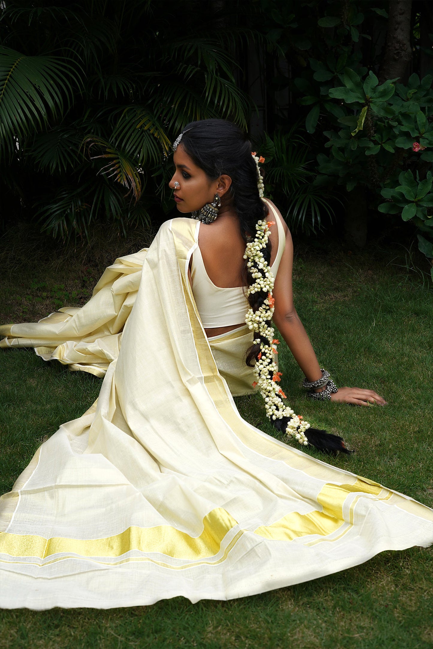 Teejh Ariata Golden Kerala Tissue Kasavu saree