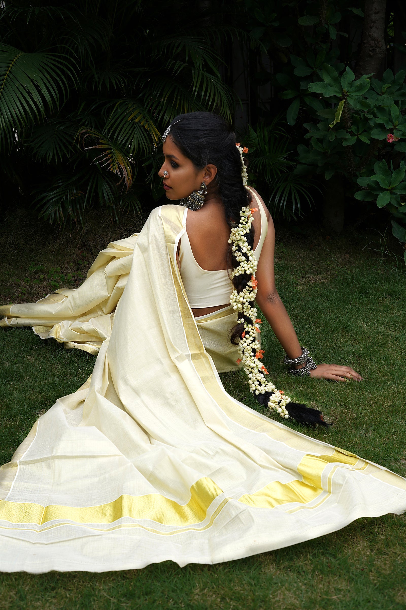 Teejh Ariata Golden Kerala Tissue Kasavu saree