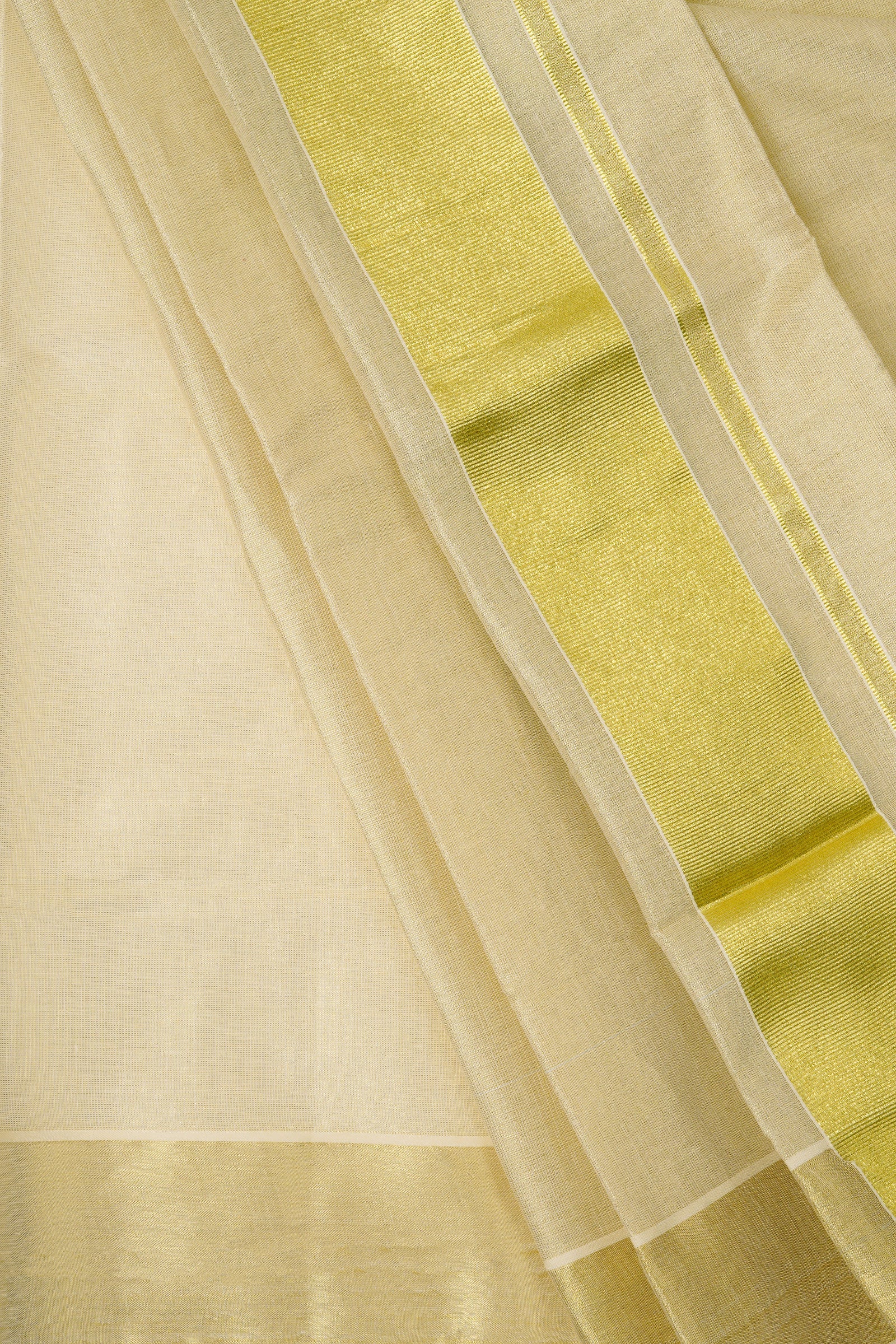 Teejh Ariata Golden Kerala Tissue Kasavu saree