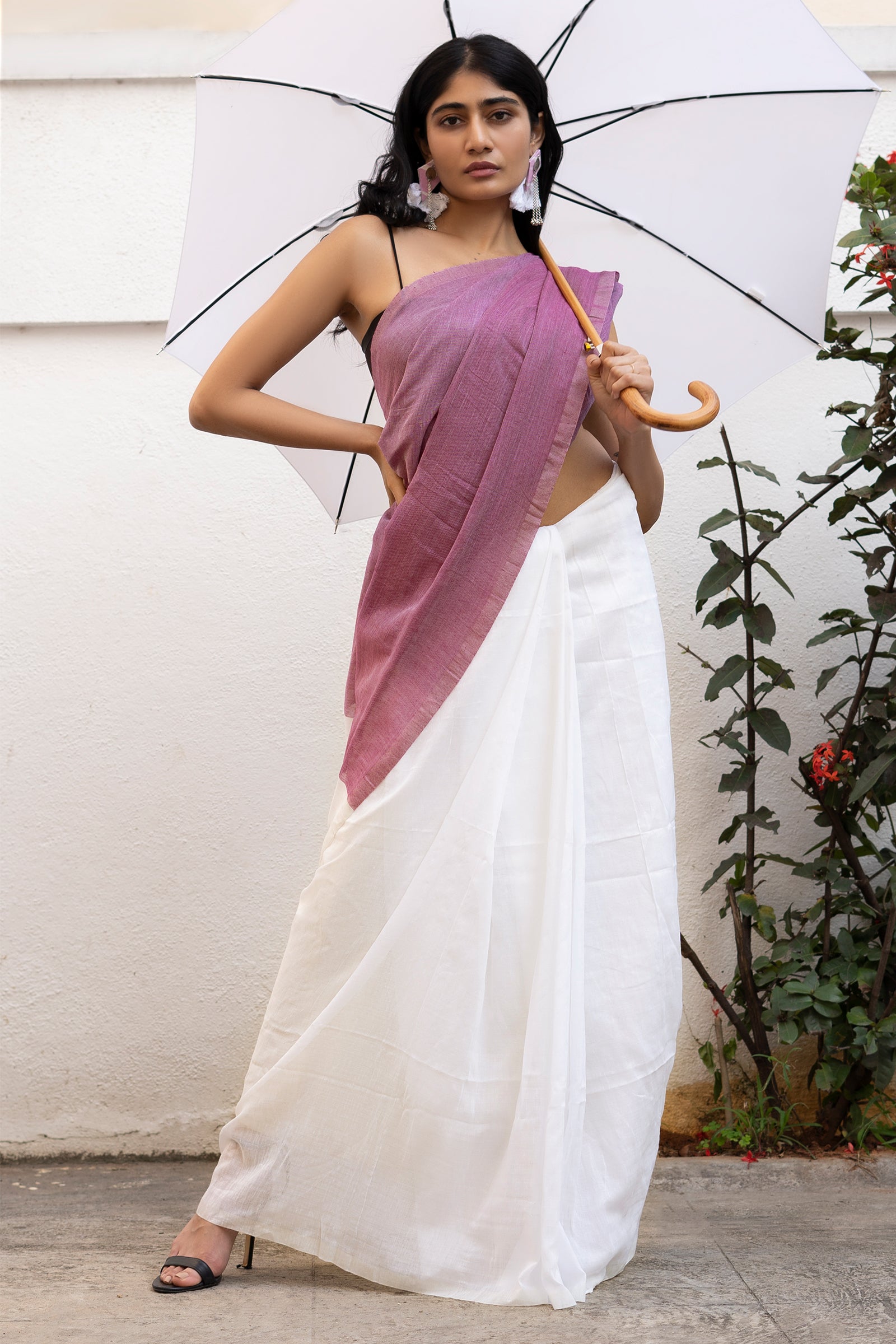 Teejh Iqra Onion Pink & White Mulmul Saree