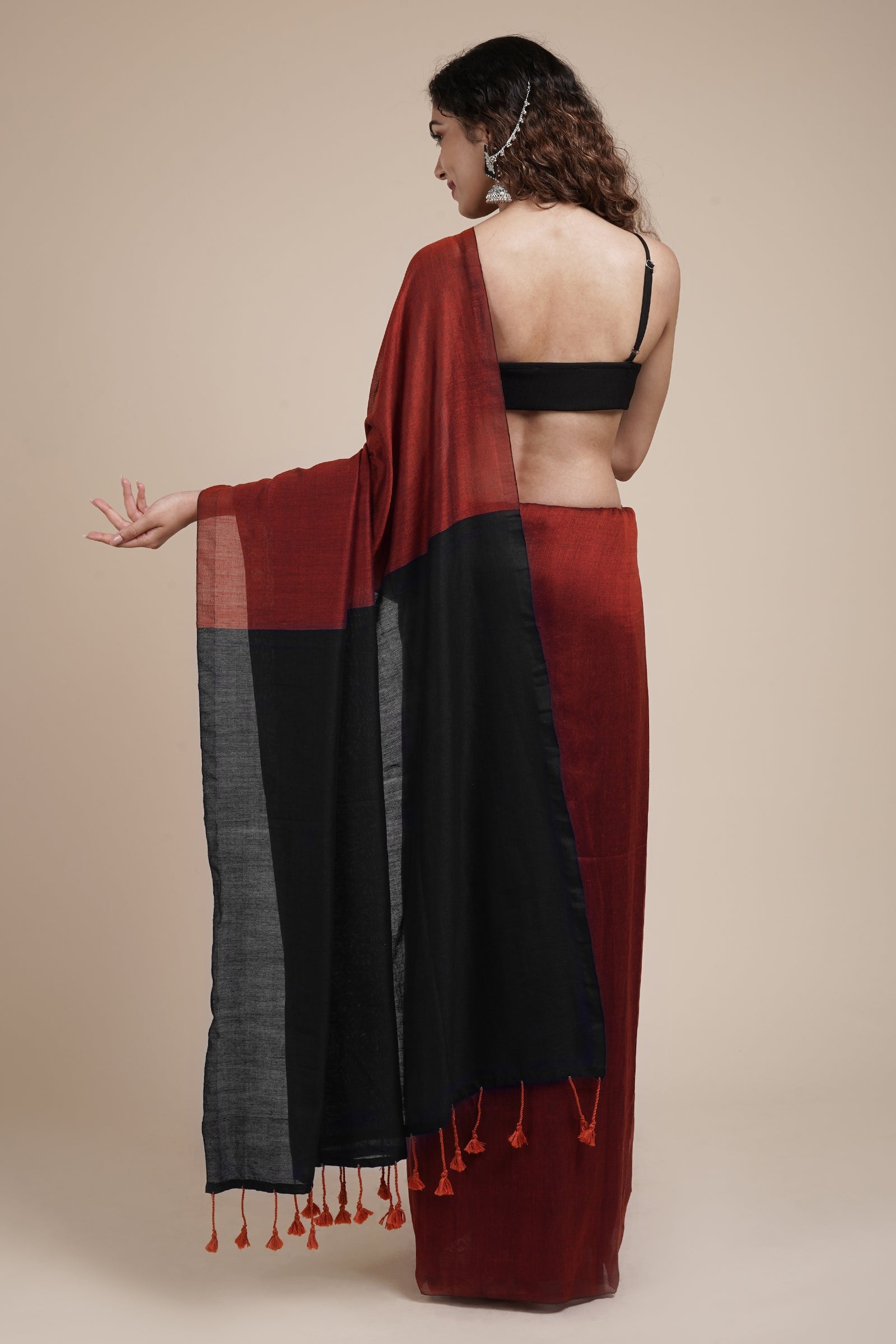 Teejh Varuni Rust Orange & Black Mulmul Saree