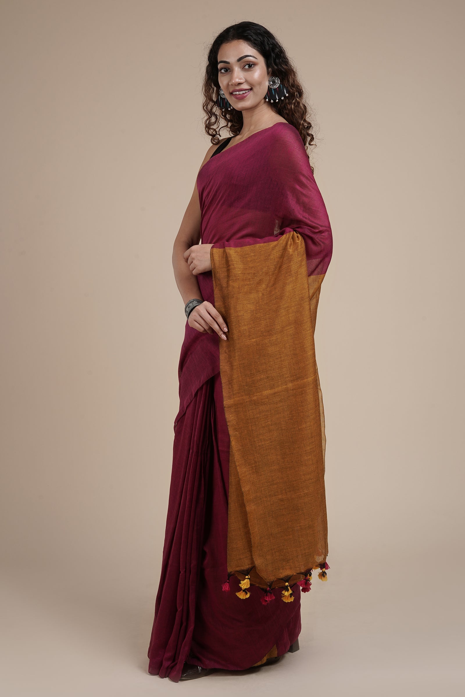 Teejh Varuni Magenta & Mustard Mulmul Saree