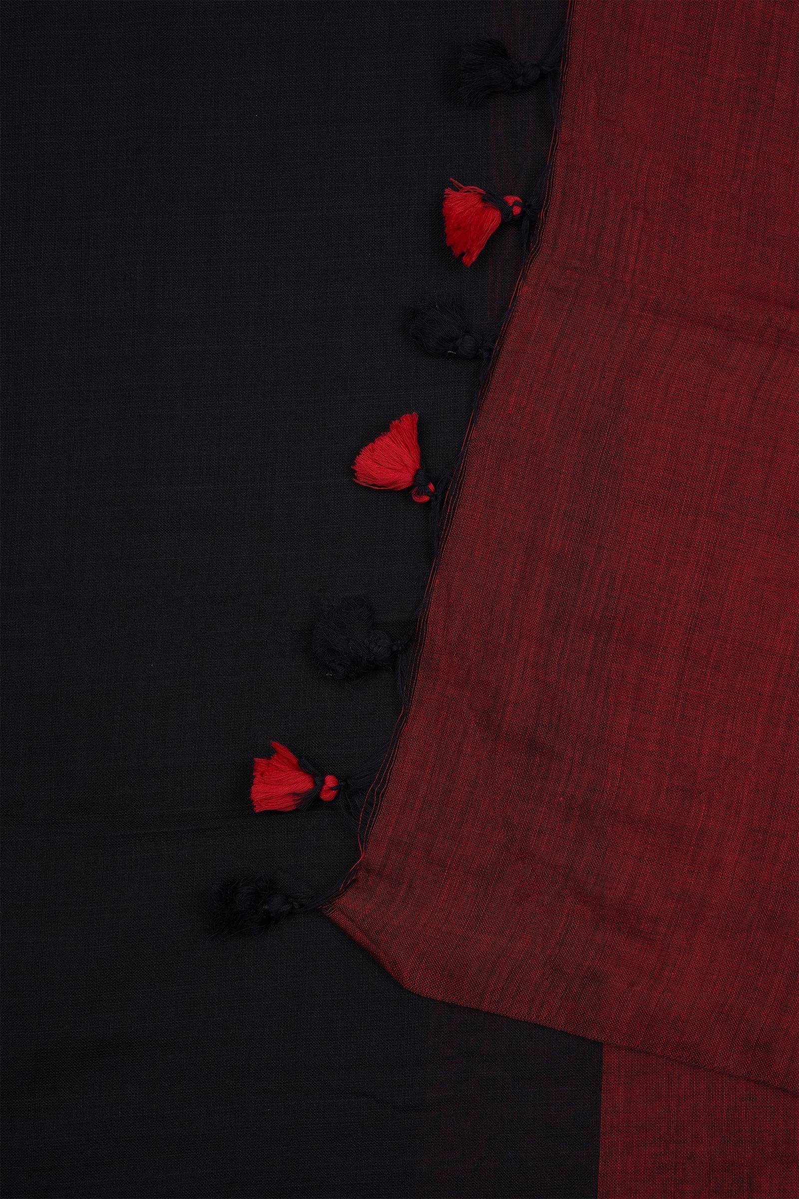 Teejh Varuni Black & Maroon Mulmul Saree