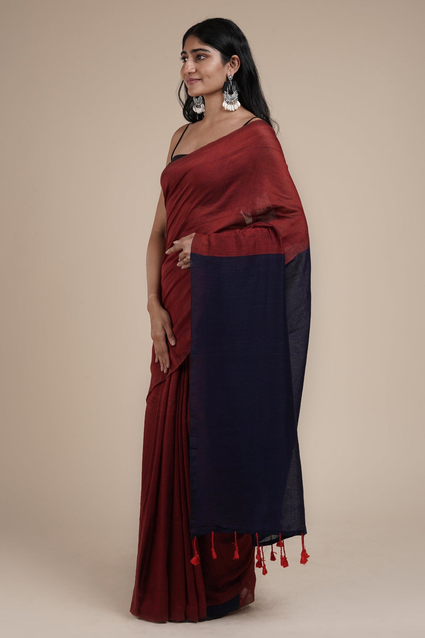 Teejh Varuni Maroon & Navy Blue Mulmul Saree