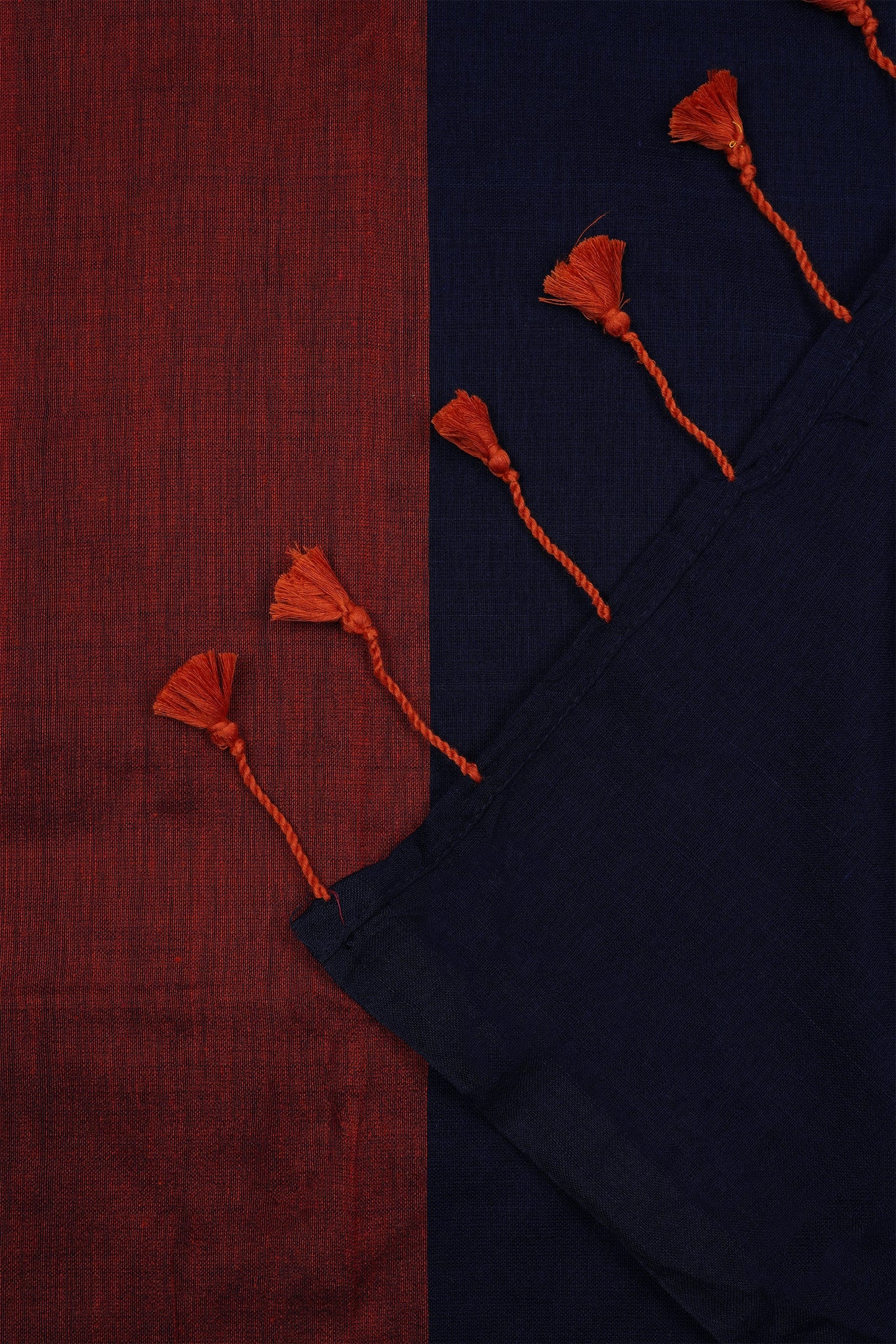 Teejh Varuni Maroon & Navy Blue Mulmul Saree