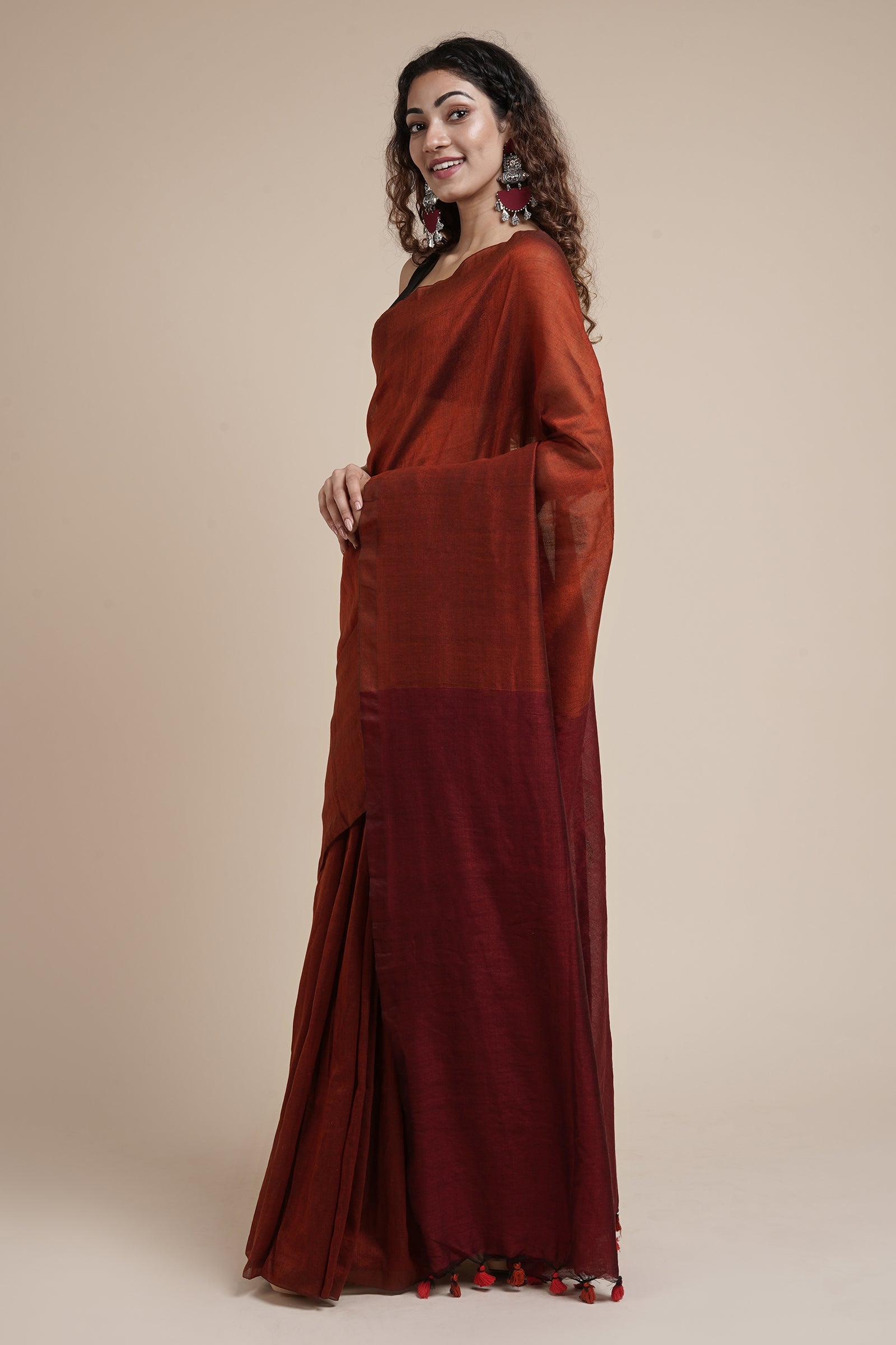 Teejh Varuni Rust Orange & Maroon Mulmul Saree