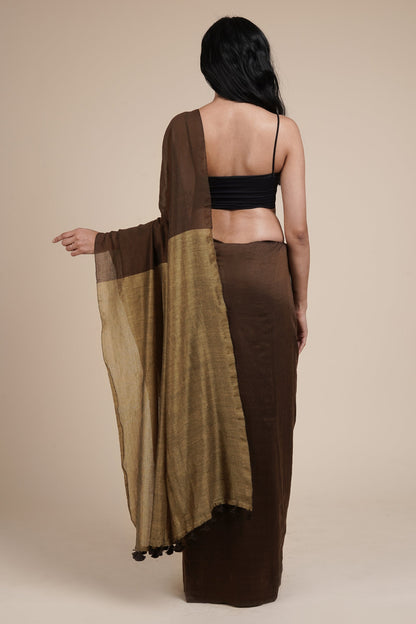 Teejh Varuni Brown & Beige Mulmul Saree