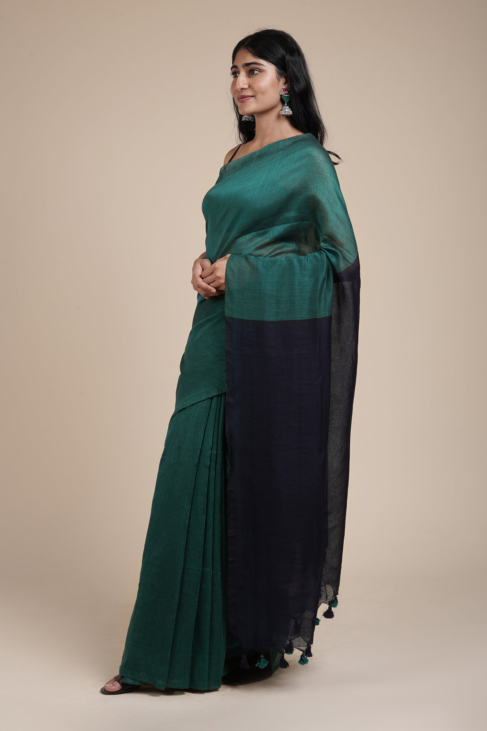 Teejh Varuni Royal Green & Deep Blue Mulmul Saree