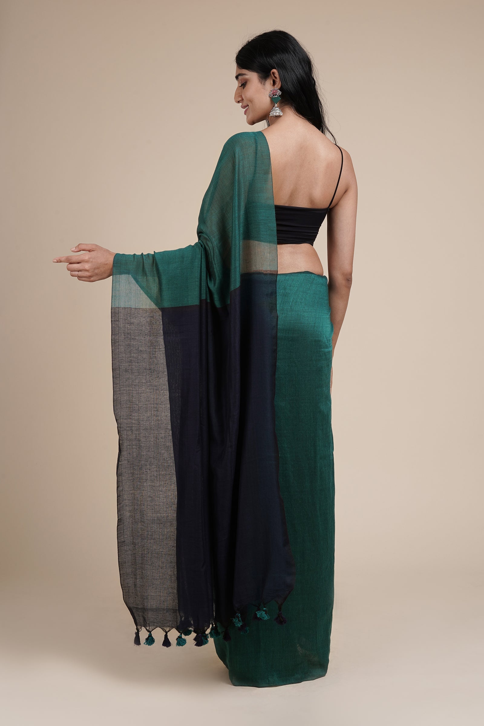 Teejh Varuni Royal Green & Deep Blue Mulmul Saree