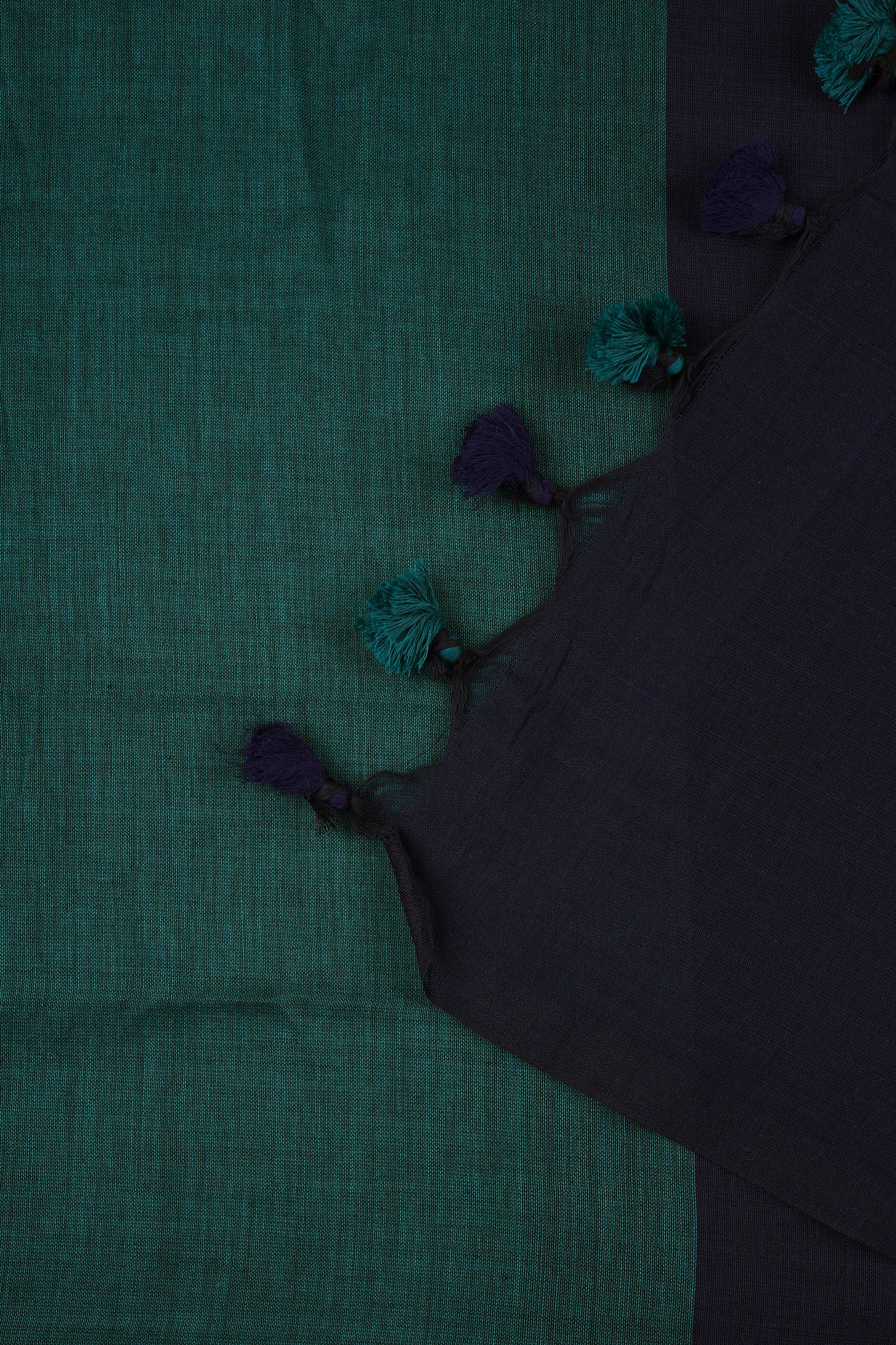 Teejh Varuni Royal Green & Deep Blue Mulmul Saree