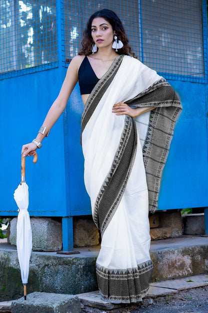 Teejh Jaina Off White Handwoven Saree