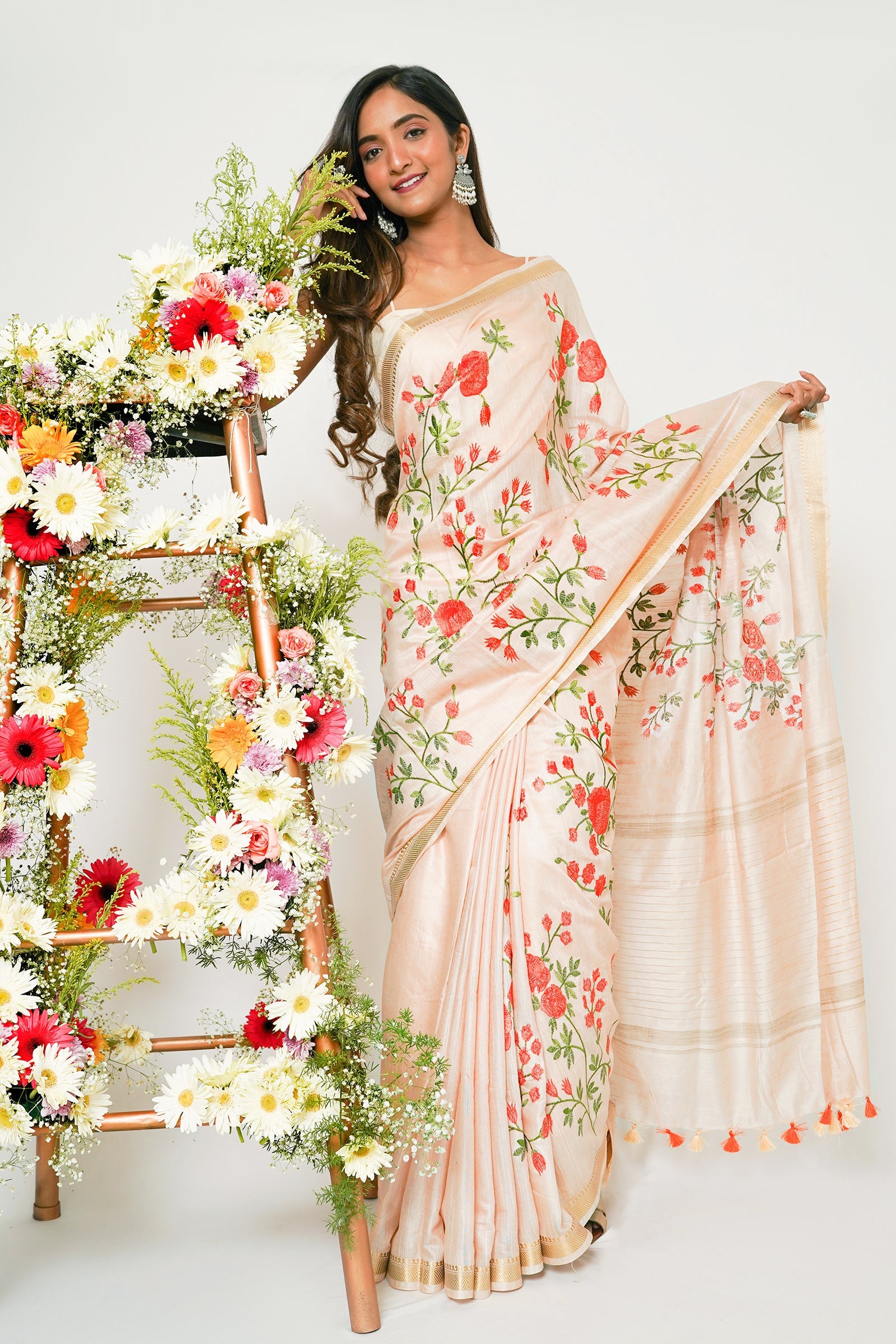 Teejh Gulrang Cream and Pink Silk Linen Saree with Blouse Piece