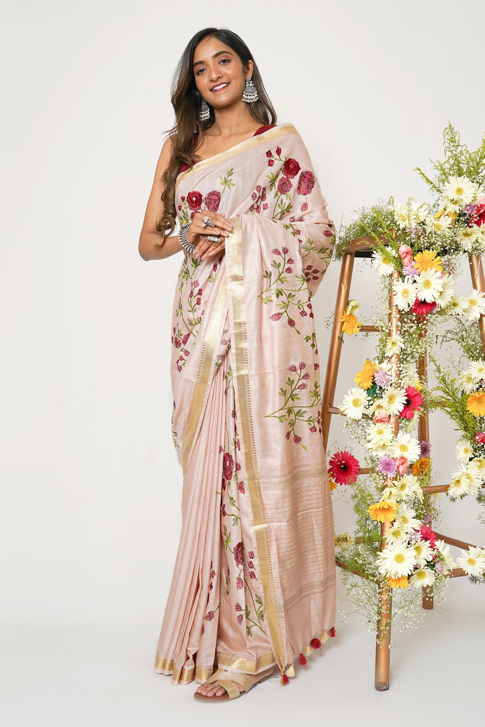 Teejh Gulrang Cream and Red Silk Linen Saree with Blouse Piece