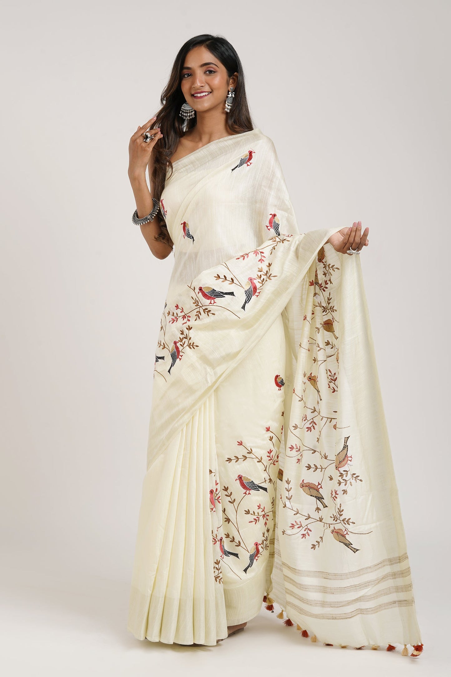 Teejh Taarakini Off White Pure Silk Linen Saree with Blouse Piece