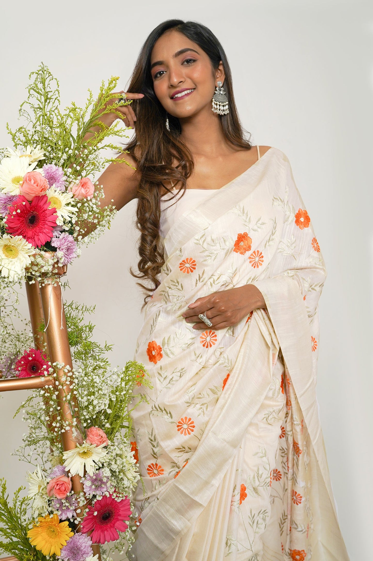 Teejh Yamira Off White Pure Silk Linen Saree with Blouse Piece