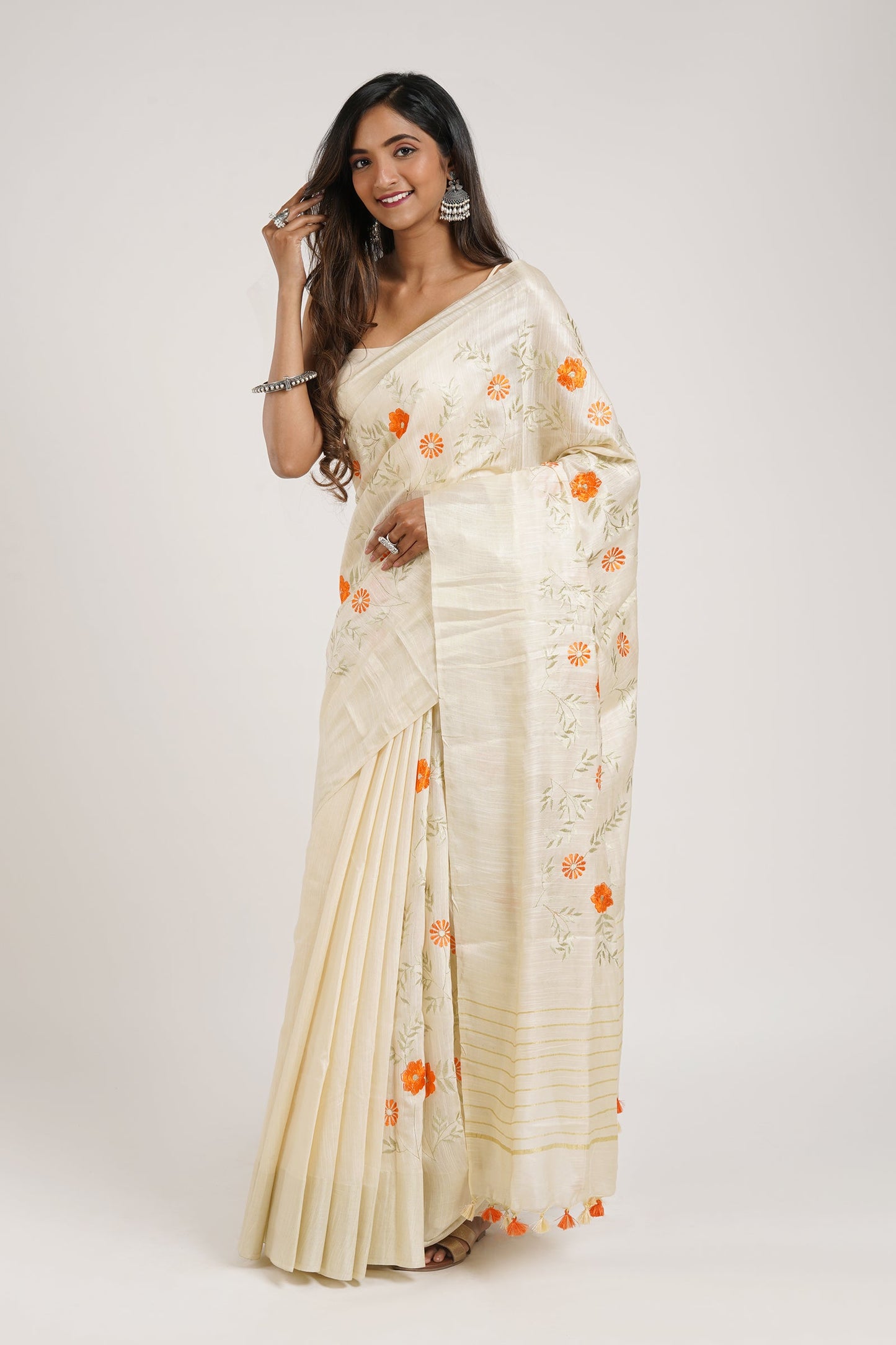 Teejh Yamira Off White Pure Silk Linen Saree with Blouse Piece