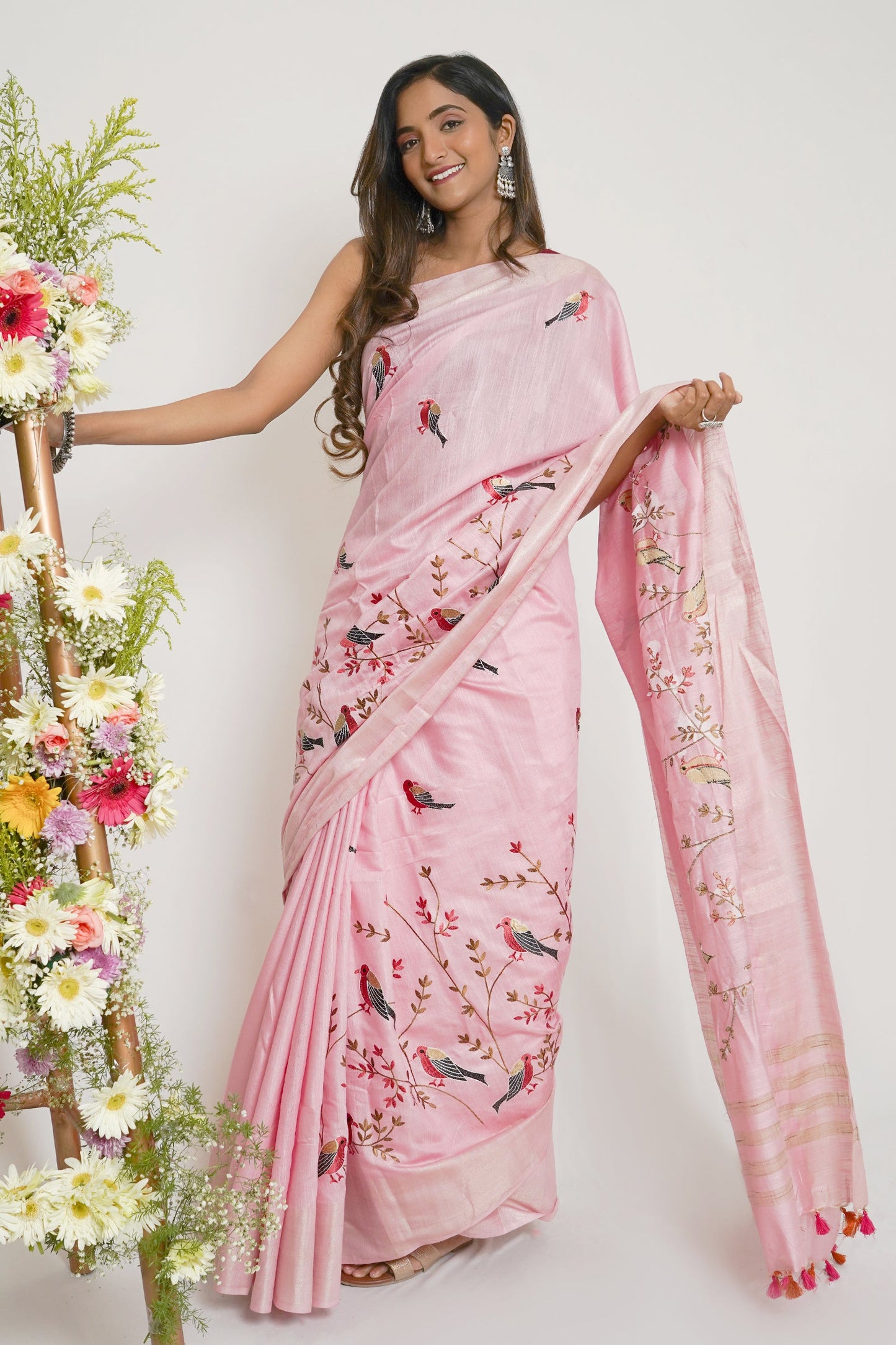 Teejh Amolika Pink Pure Silk Linen Saree With Blouse Piece
