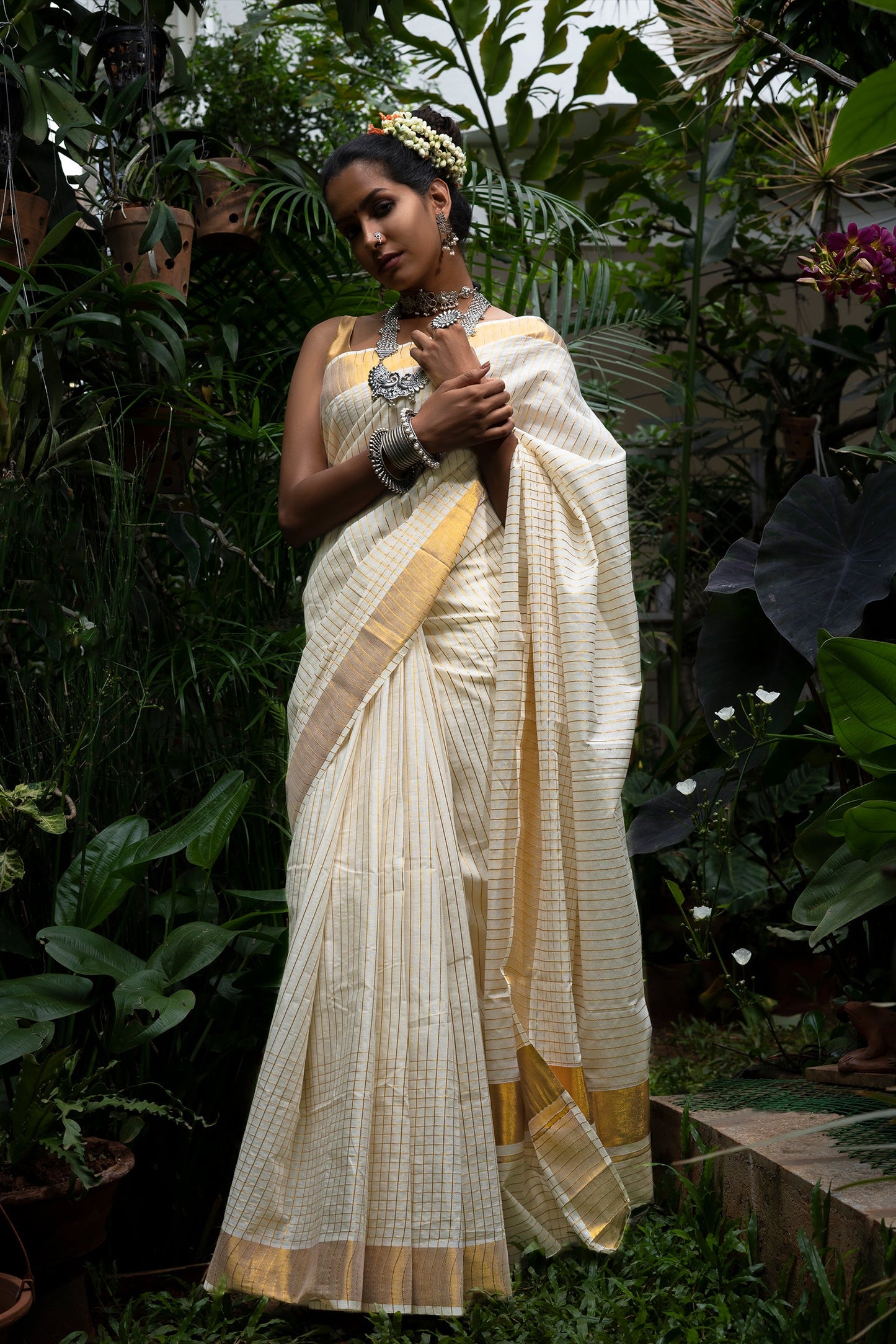 Teejh Taara White and Gold Kerala Cotton Kasavu Saree