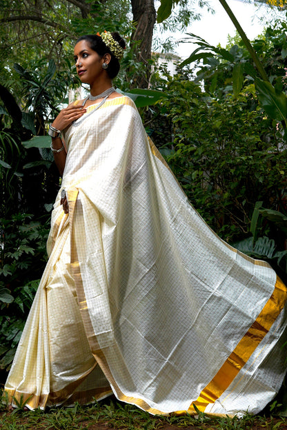 Teejh Padma White and Gold Kerala Cotton Kasavu Saree