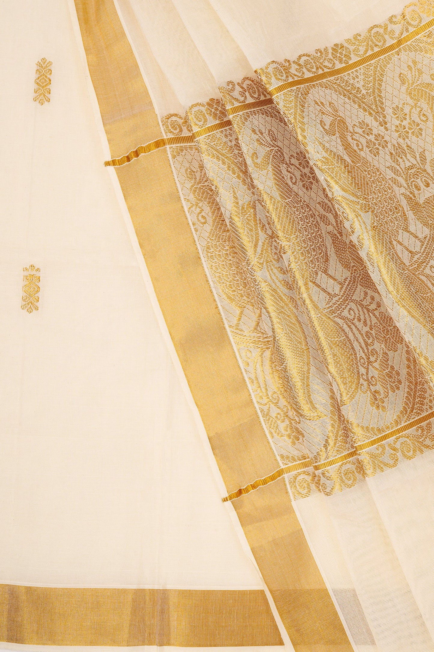 Teejh Anjila White and Gold Kerala Cotton Kasavu Saree