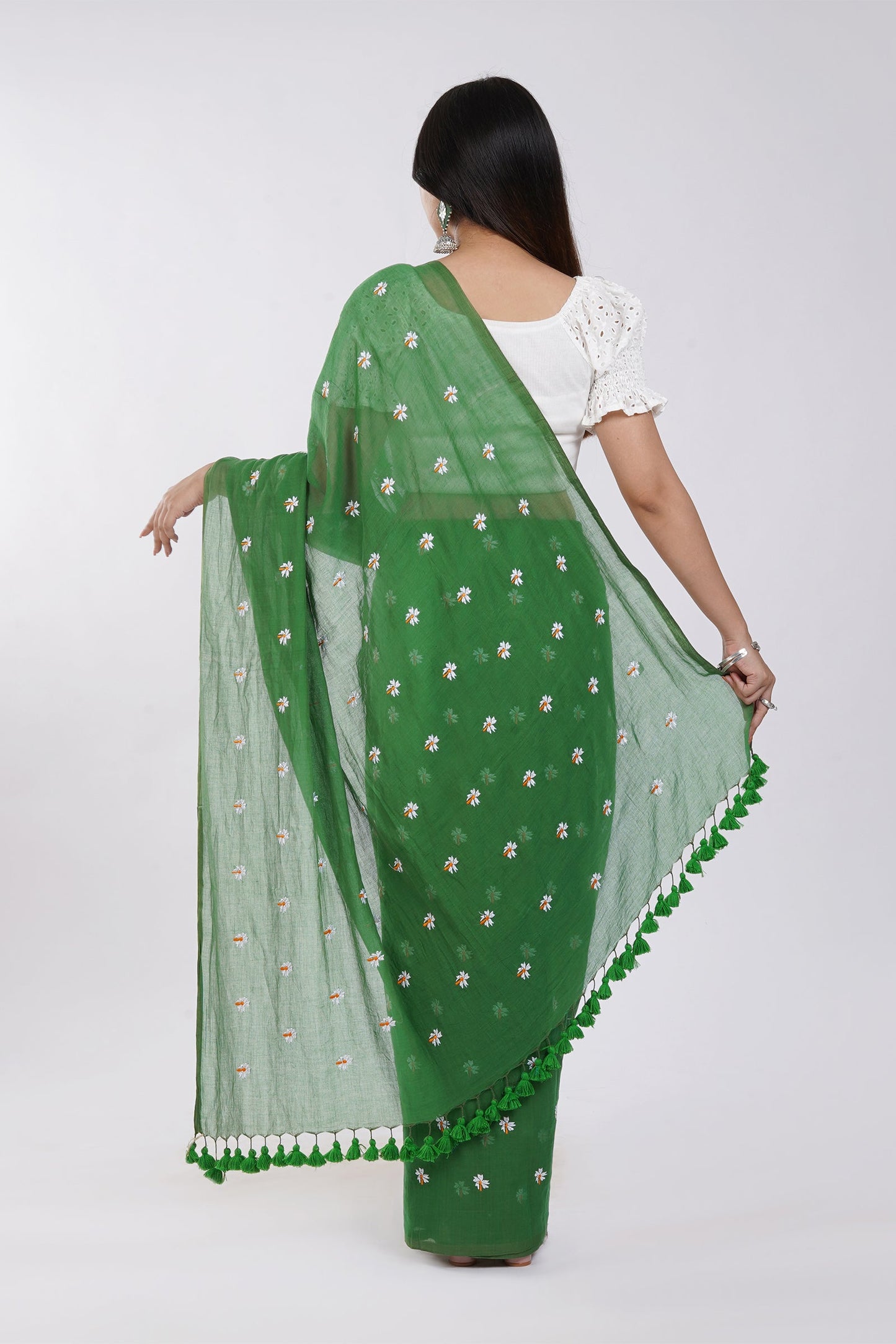 Teejh Reiya Green Embroidered Mulmul Cotton Saree
