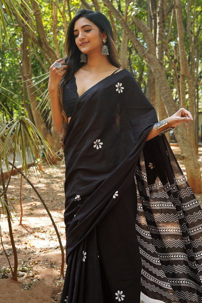 Teejh Shakuntala Mulmul Cotton Saree