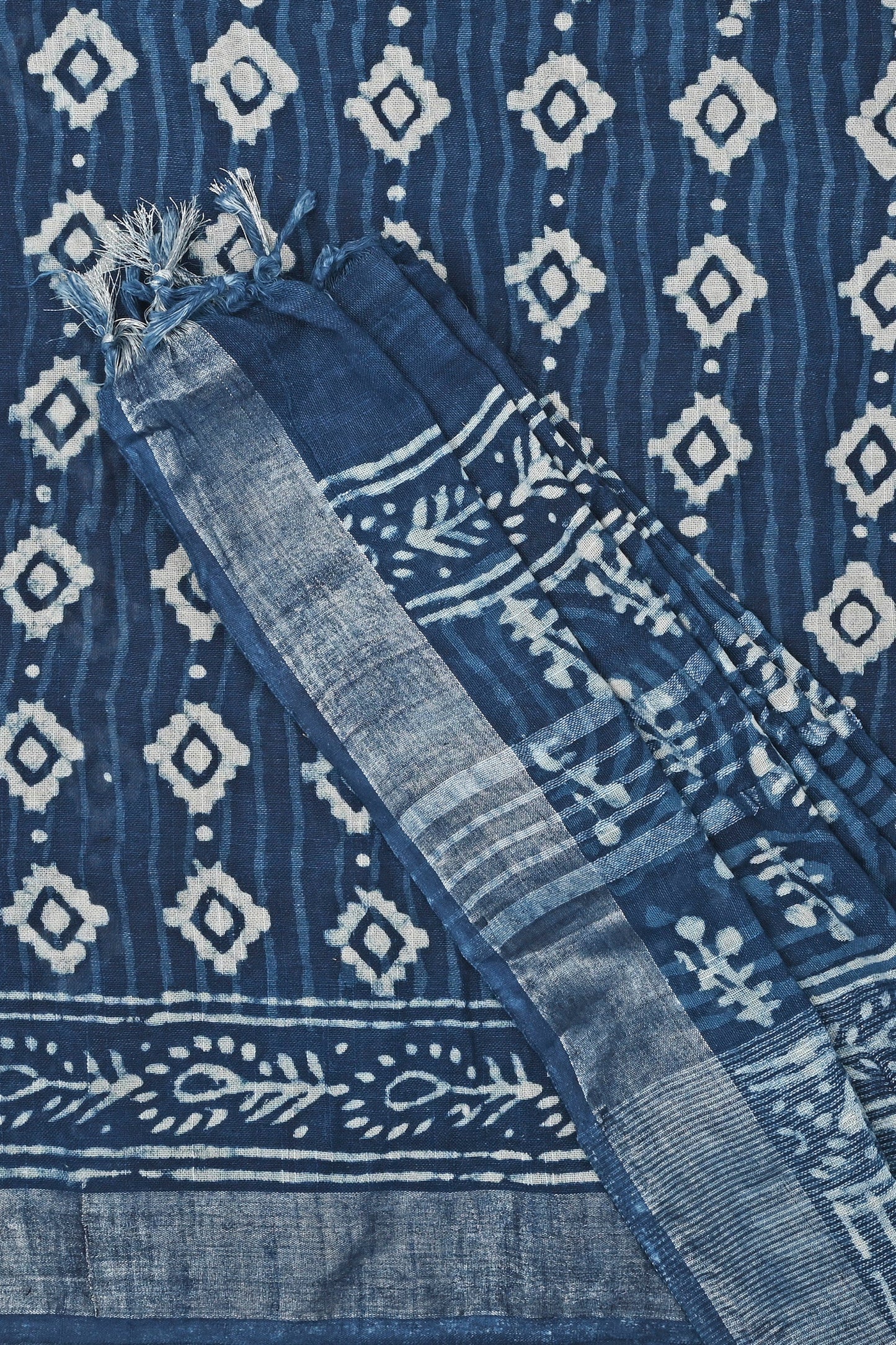 Teejh Velvet Navy Linen Saree