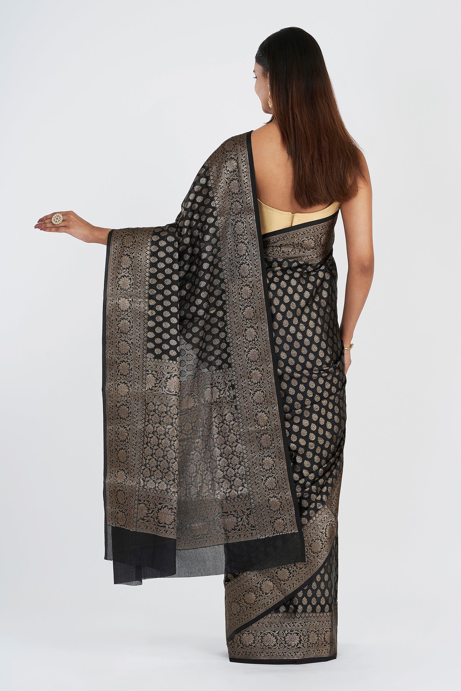 Teejh Sobika Black Chiffon Silk Saree