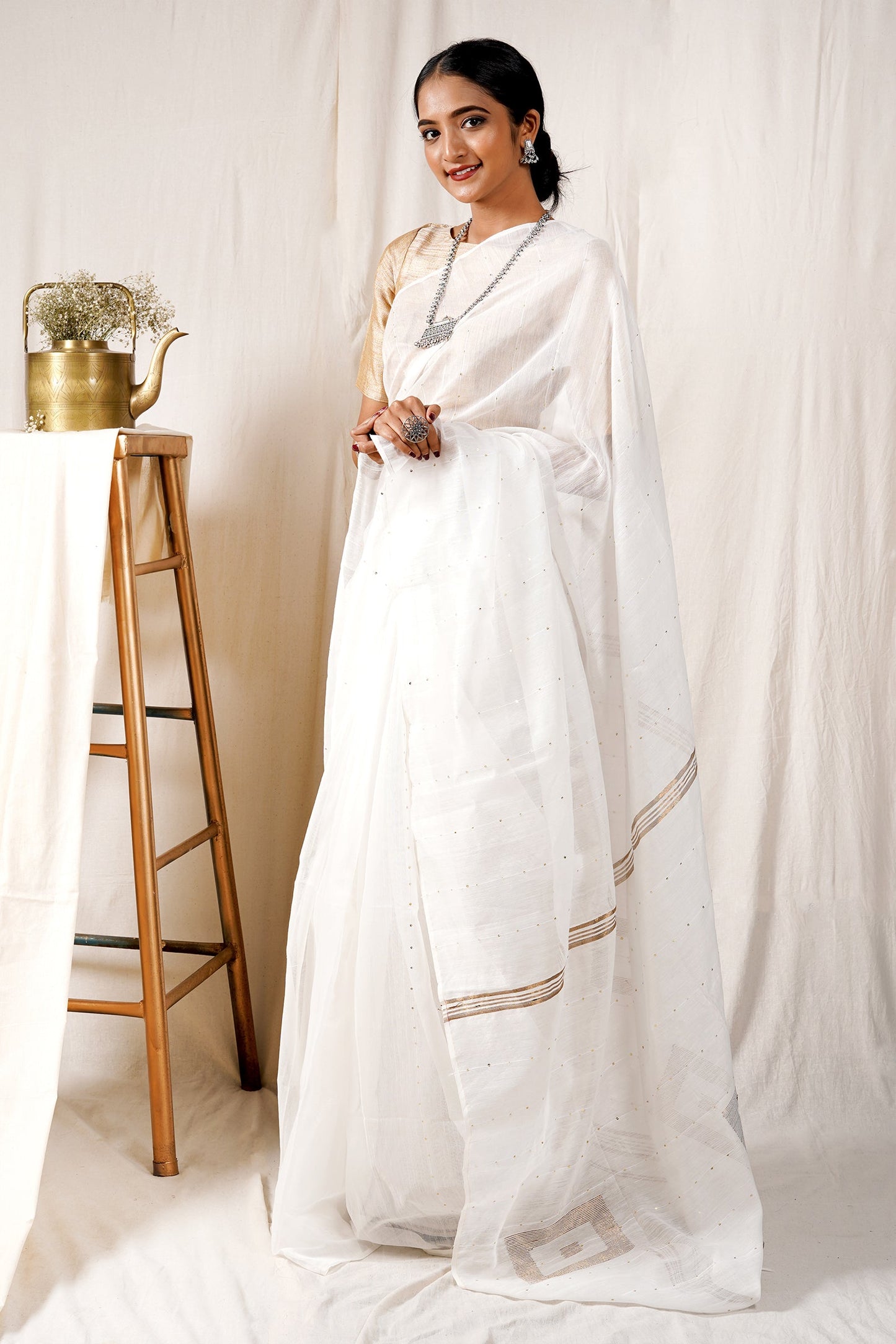 Teejh Dietes Saree & Jewelry Gift Set