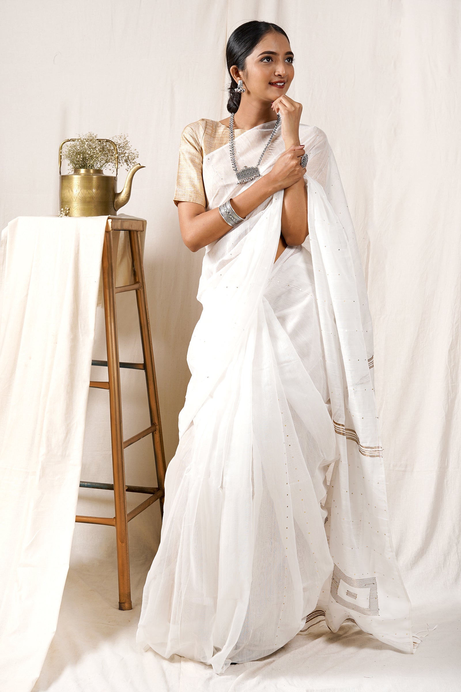 Teejh Dietes Saree & Jewelry Gift Set