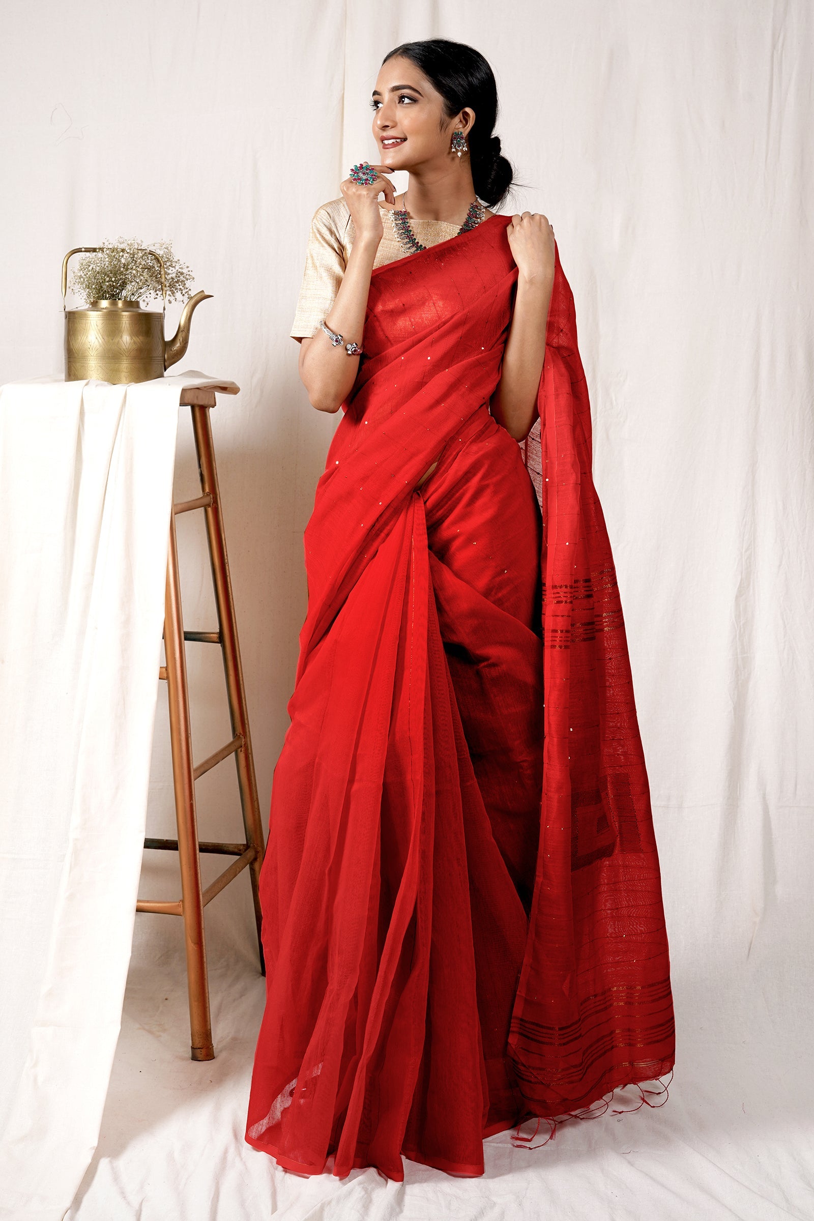 Teejh Gaillardia Saree & Jewelry Gift Set