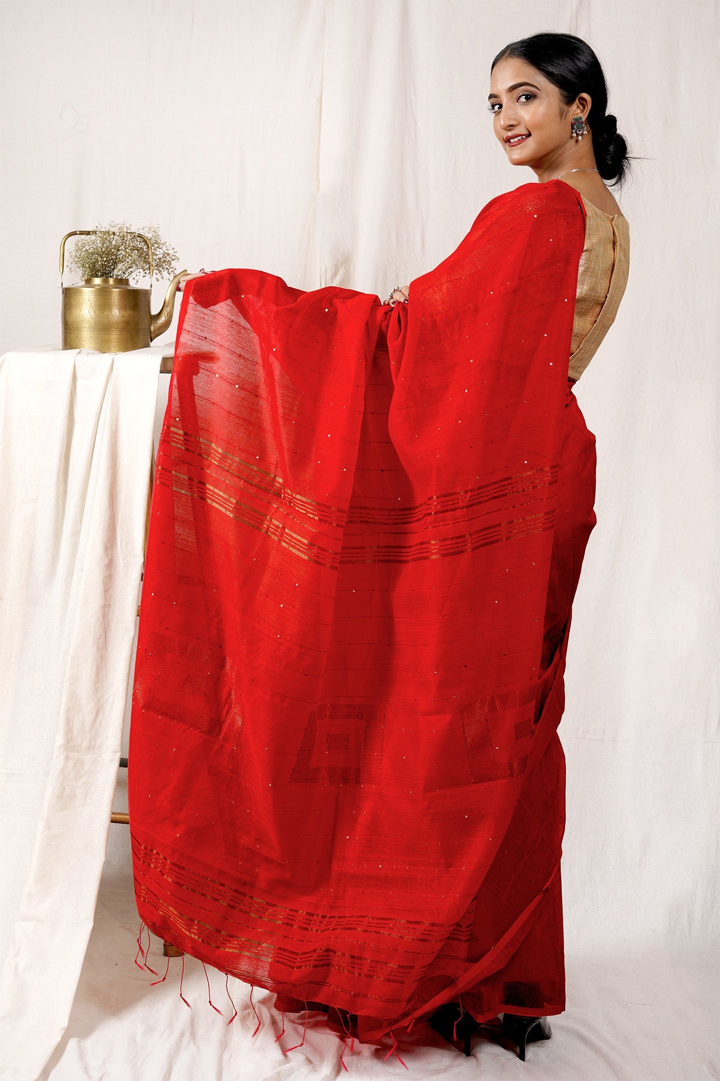 Teejh Gaillardia Saree & Jewelry Gift Set
