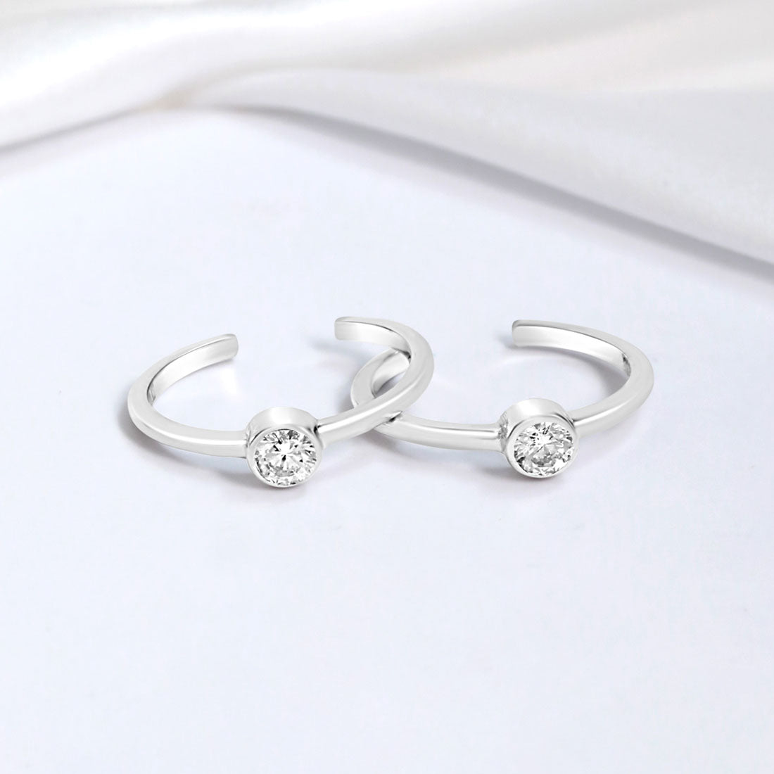 925 Sterling Silver Solitaire Cut CZ adjustable 925 Silver Rhodium Plated Toe ring for Women – Zavya