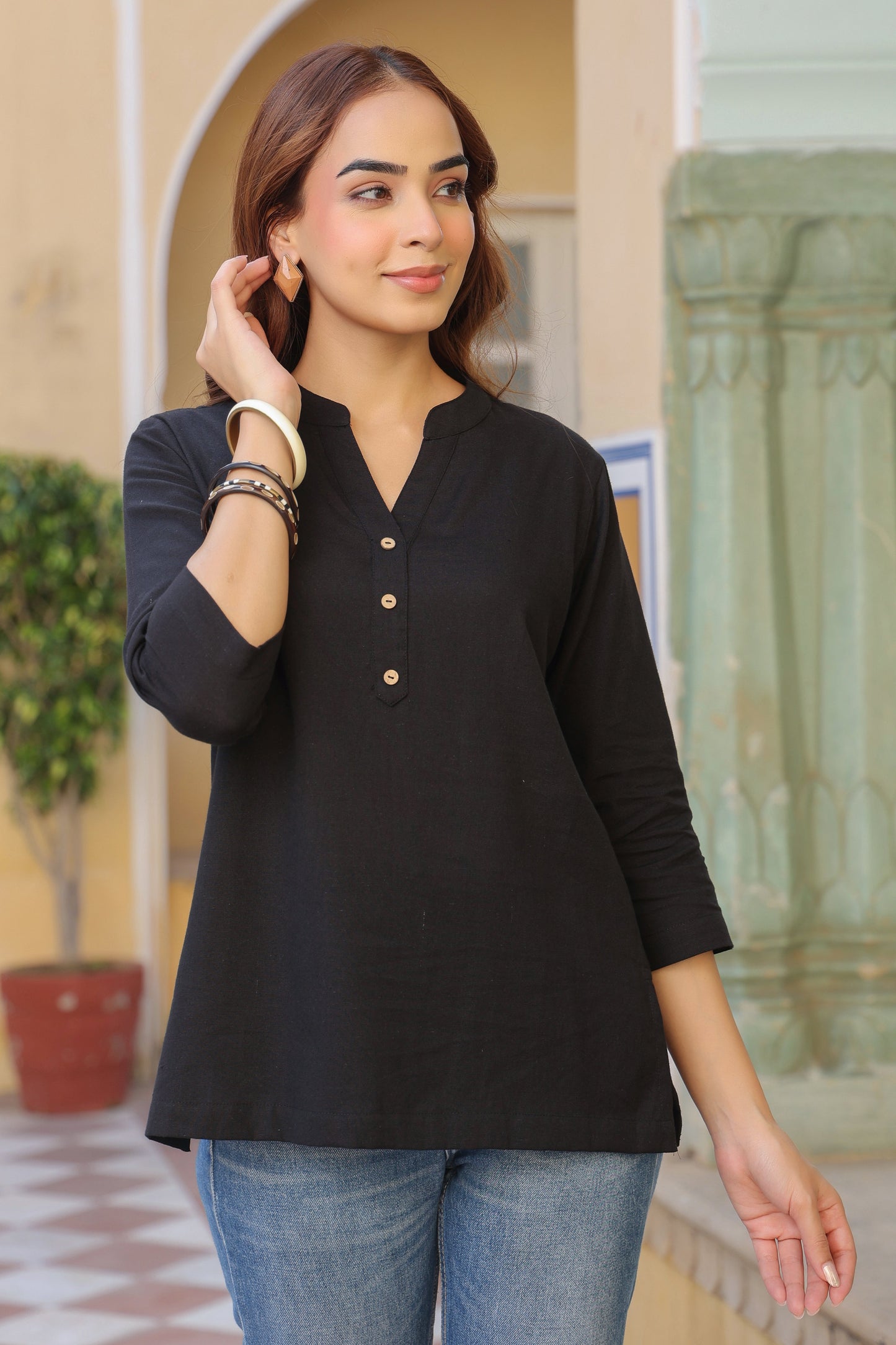 Three-quarter sleeve cotton top women