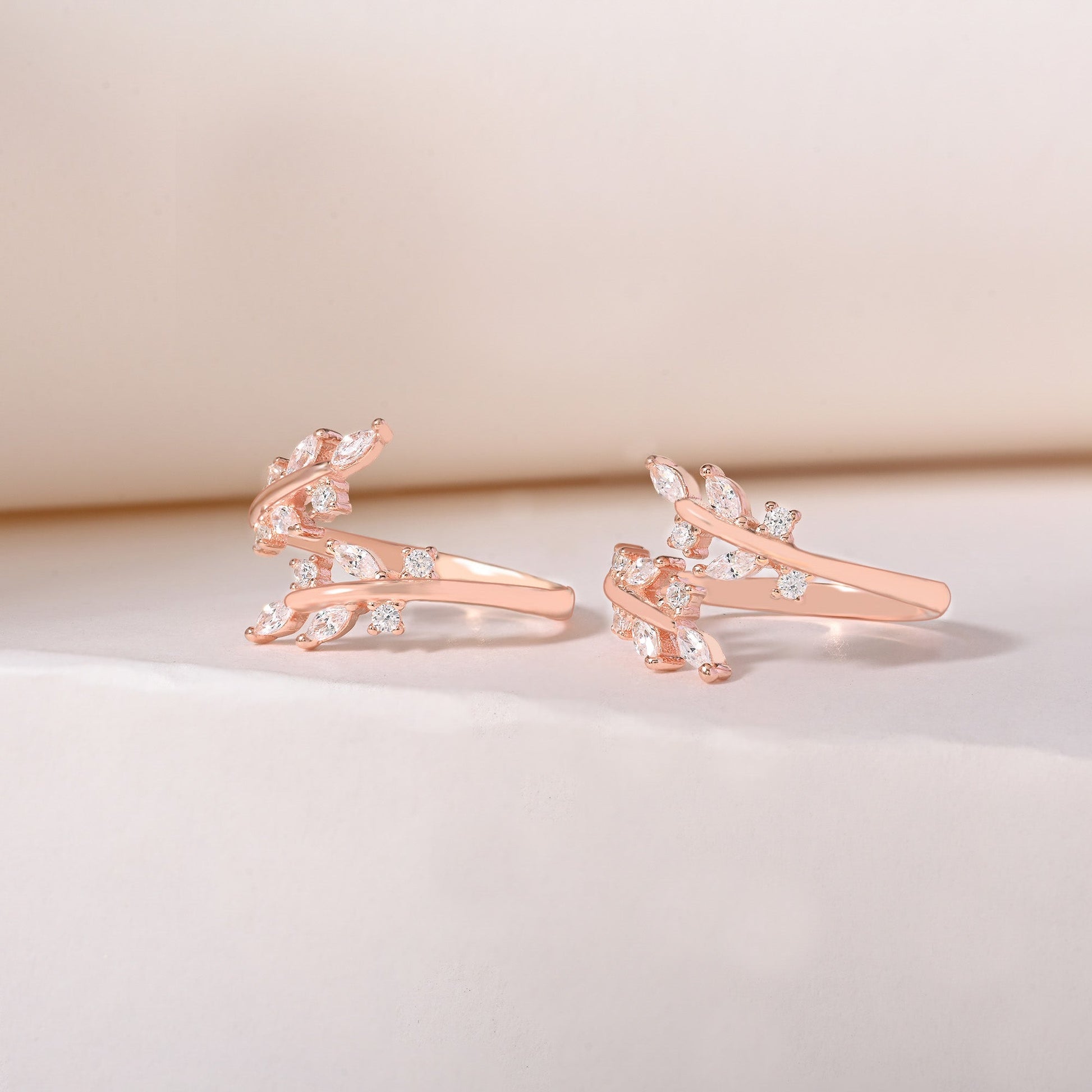 silver toe rings
