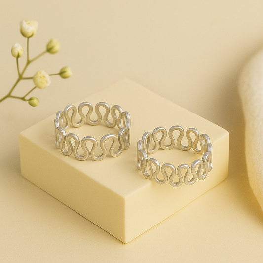 92.5 Sterling Silver Cursive Toe Ring (Pair)