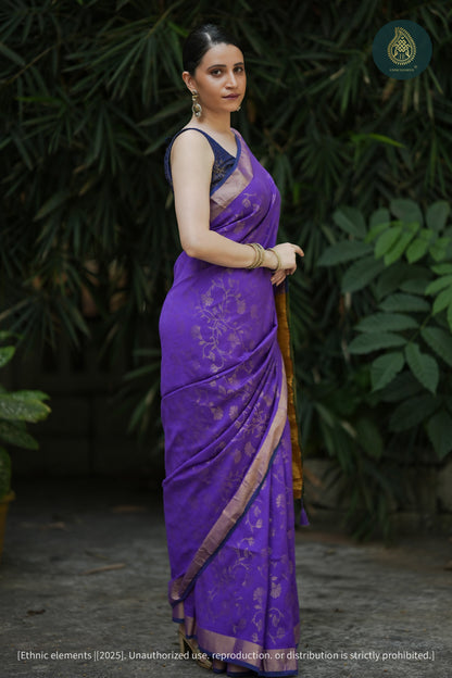 Varnika Rani - Mul Cotton Zari Floral Jaal Saree