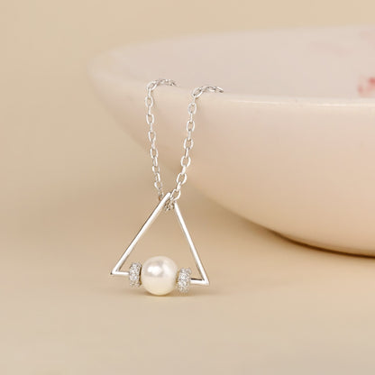 Graceful Triangle Pearl Necklace