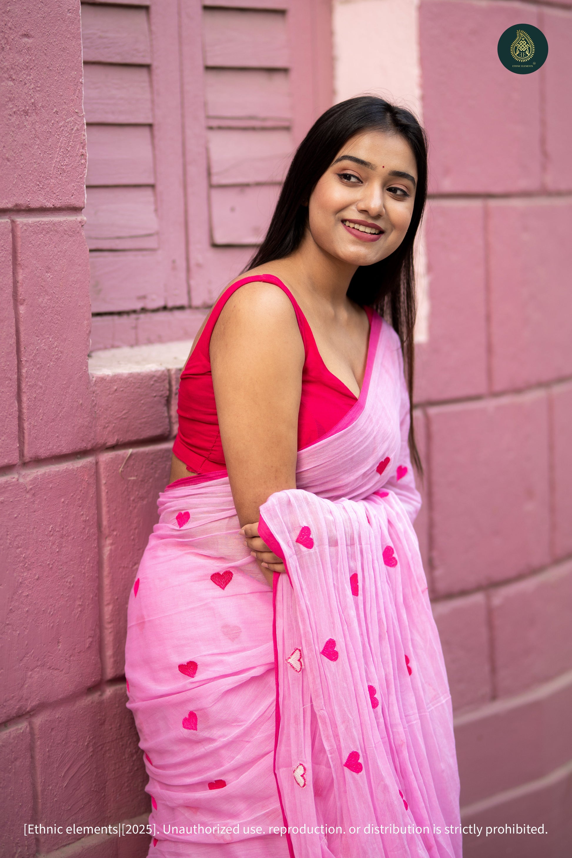 Mul Cotton Heart Embroidered Saree - Pink
