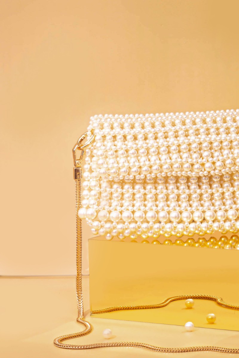 AMYRA - Viola Pearl Purse - Off-white