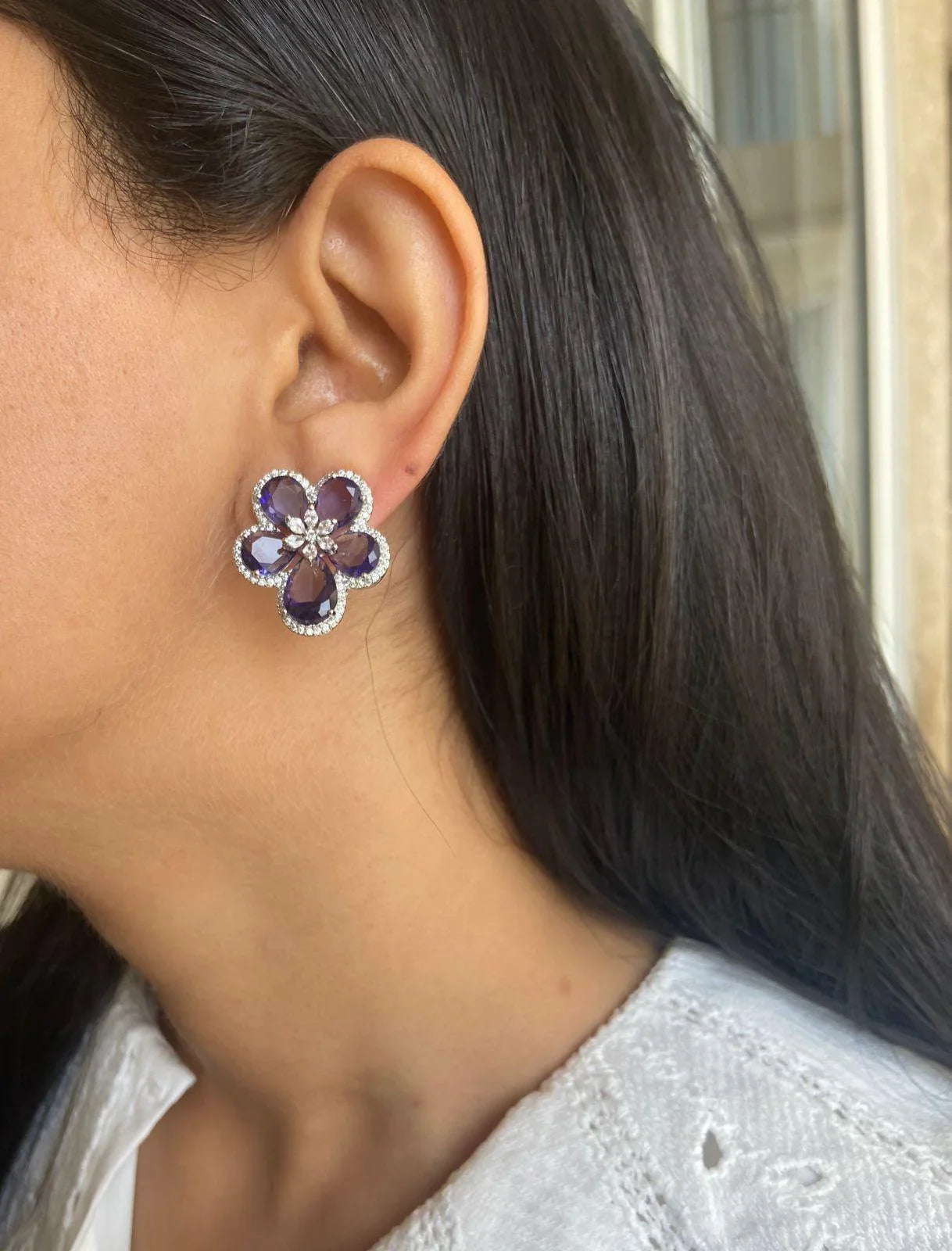 Bauble Floral Mid Sized Diamond Studs